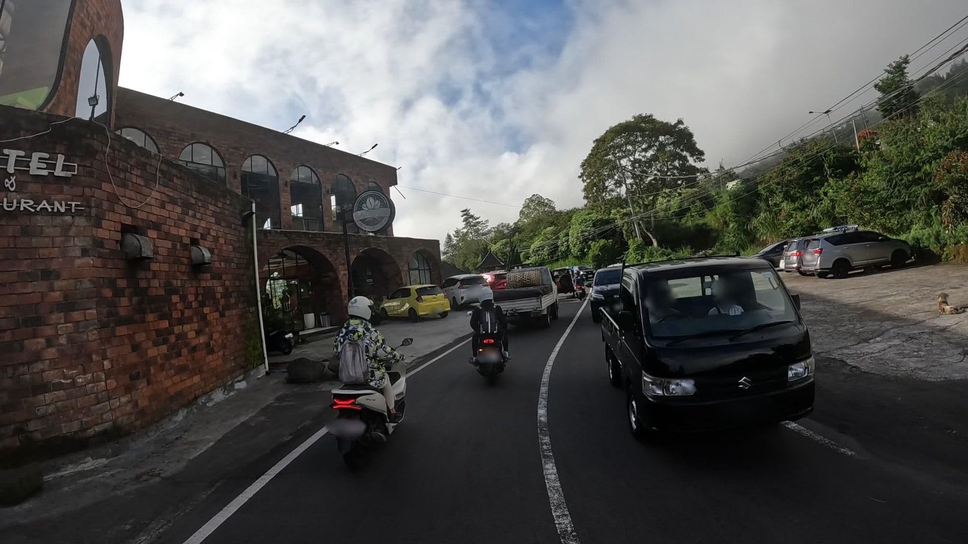 Street view near Caldera Hotel & Restaurant, Banjar Wangsian — © lucomsky (CC BY-SA · Mapillary)