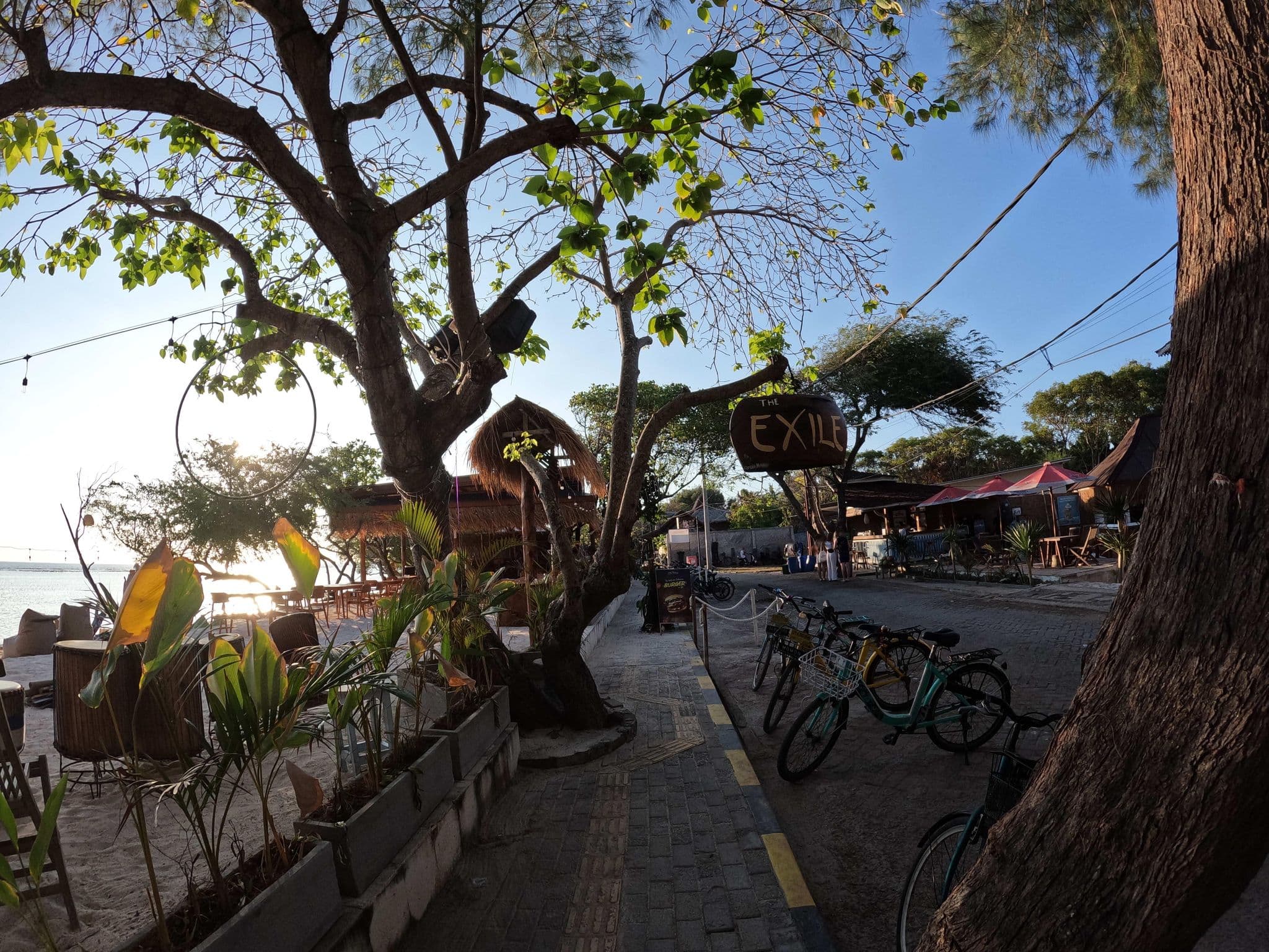 Street view near Exile Bar And Bungalows, Gili Trawangan — © lucomsky (CC BY-SA · Mapillary)