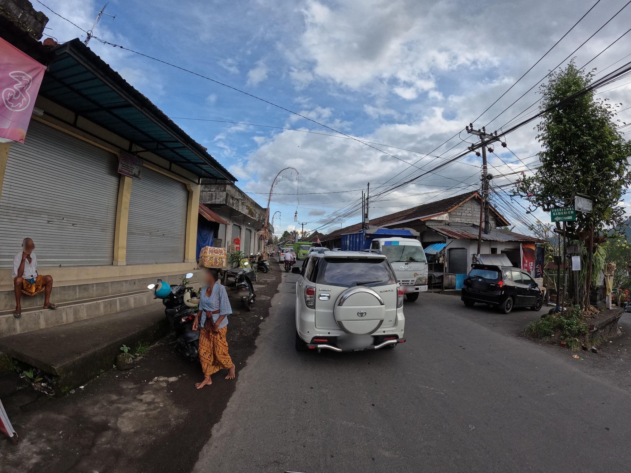 Street view near Darmada, Banjar Wangsian — © lucomsky (CC BY-SA · Mapillary)