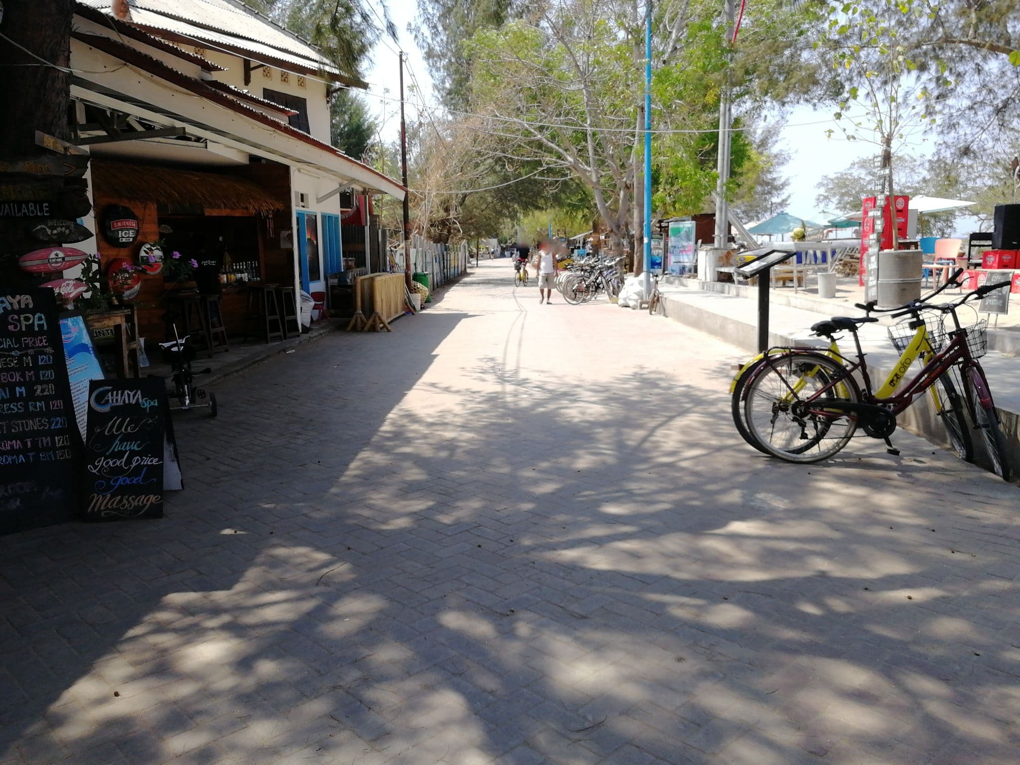 Street view near Wah Resort, Gili Trawangan — © thewayofmando (CC BY-SA · Mapillary)