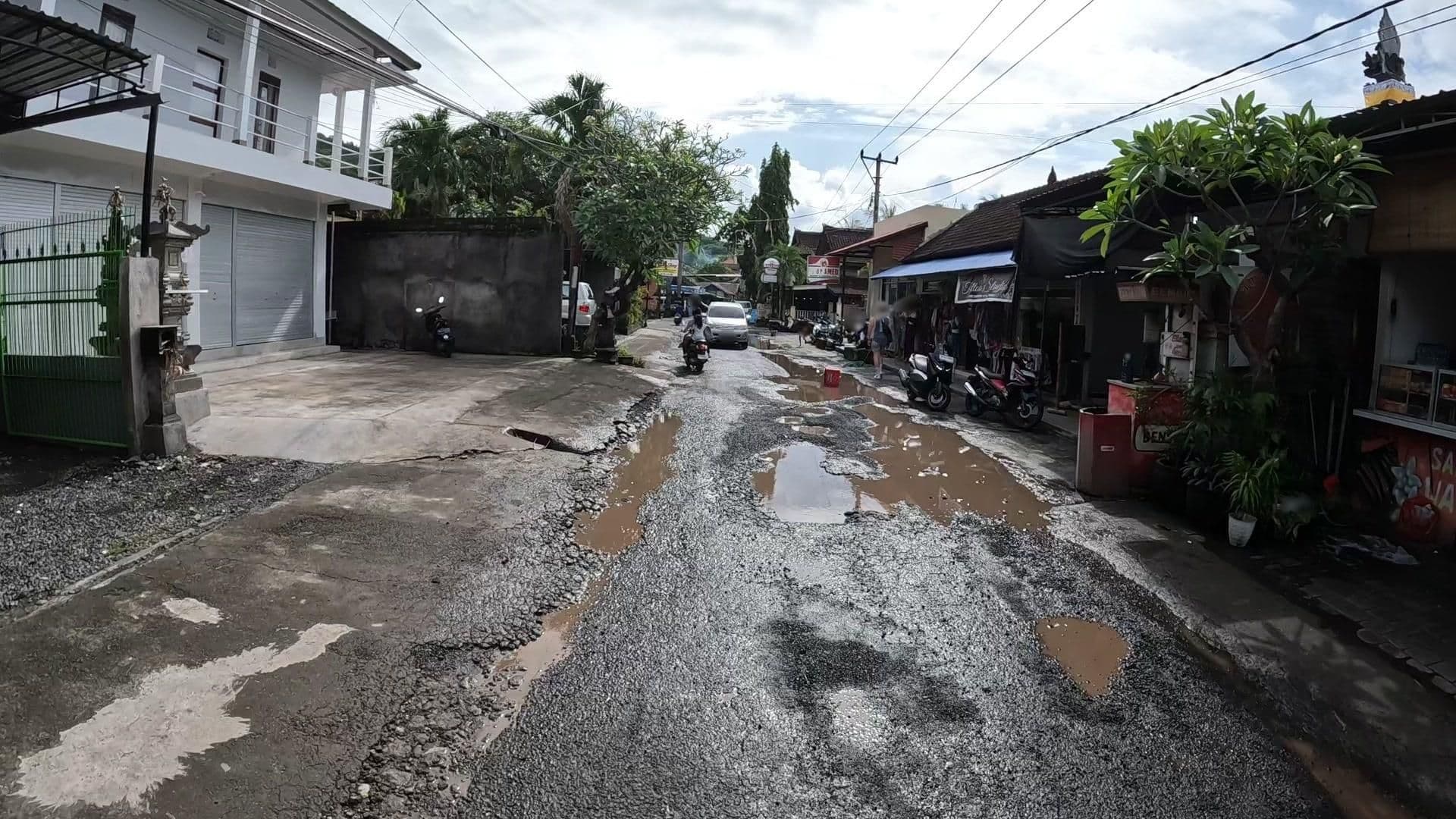 Street view near Pazzo Bungalows Amed Bali, Amlapura — © lucomsky (CC BY-SA · Mapillary)