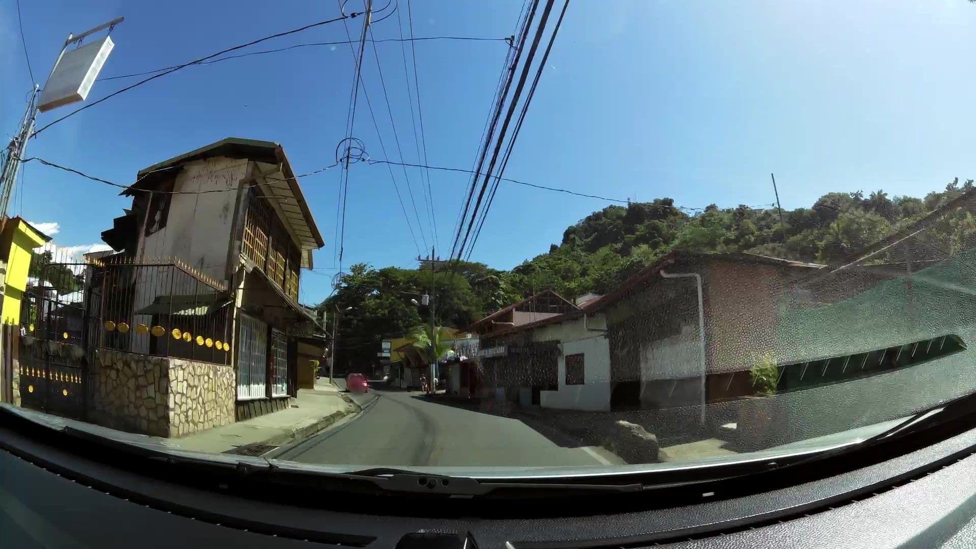 Street view near Cabinas Estefan, Quepos