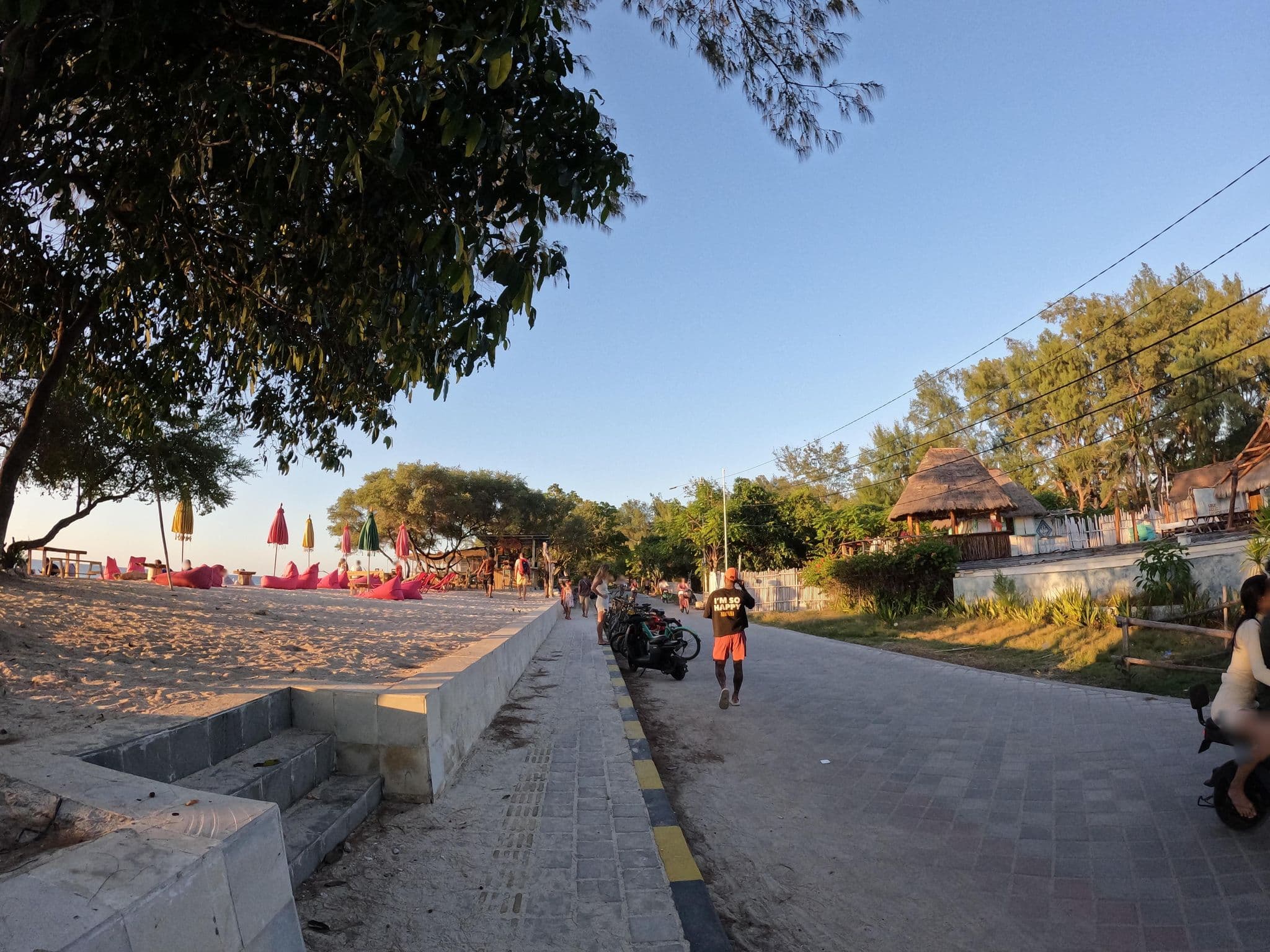 Street view near Le Pirate Beach Club Hotel, Gili Trawangan — © lucomsky (CC BY-SA · Mapillary)