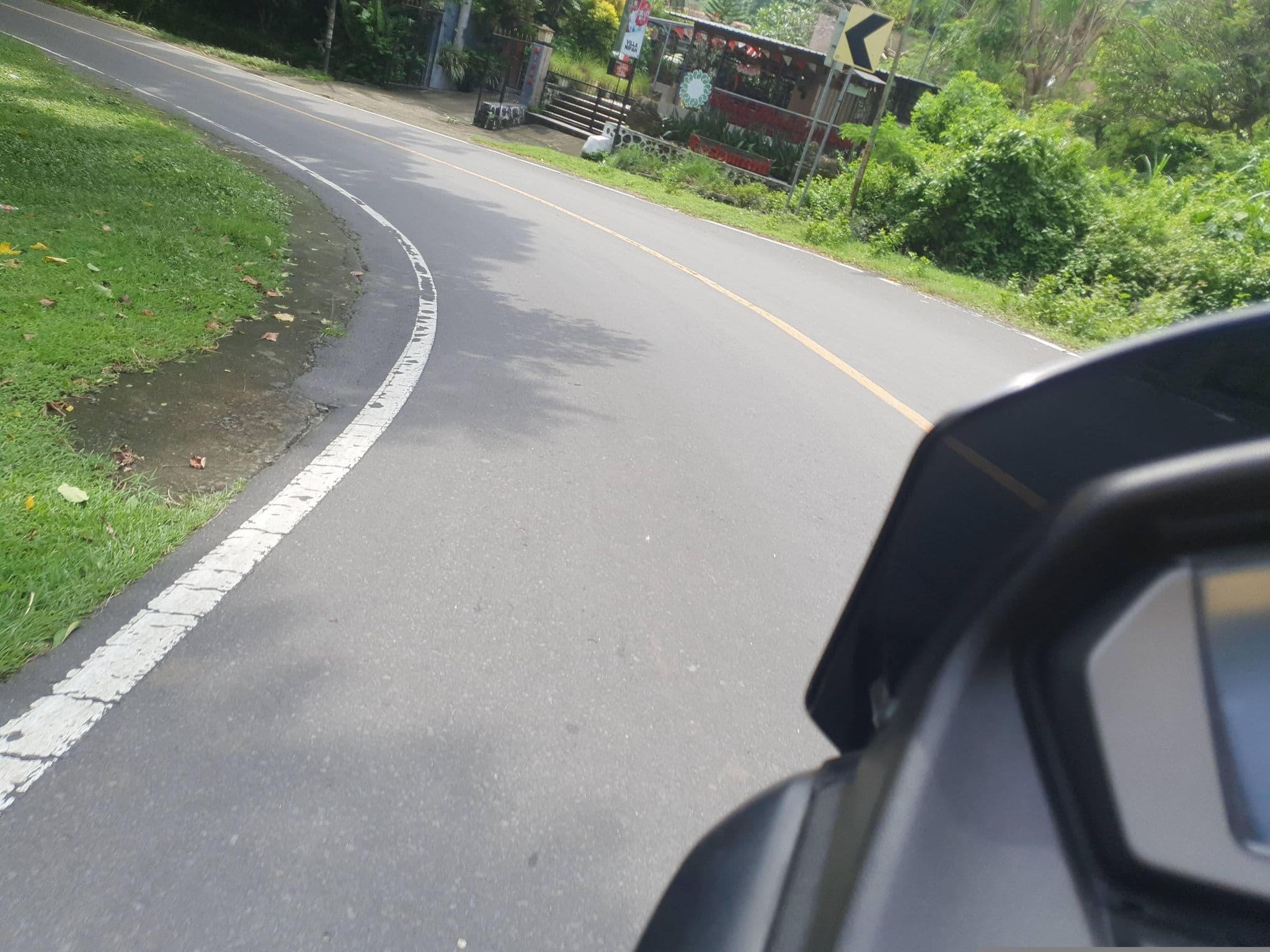 Street view near Villa Nipah, Senggigi — © russmcd (CC BY-SA · Mapillary)