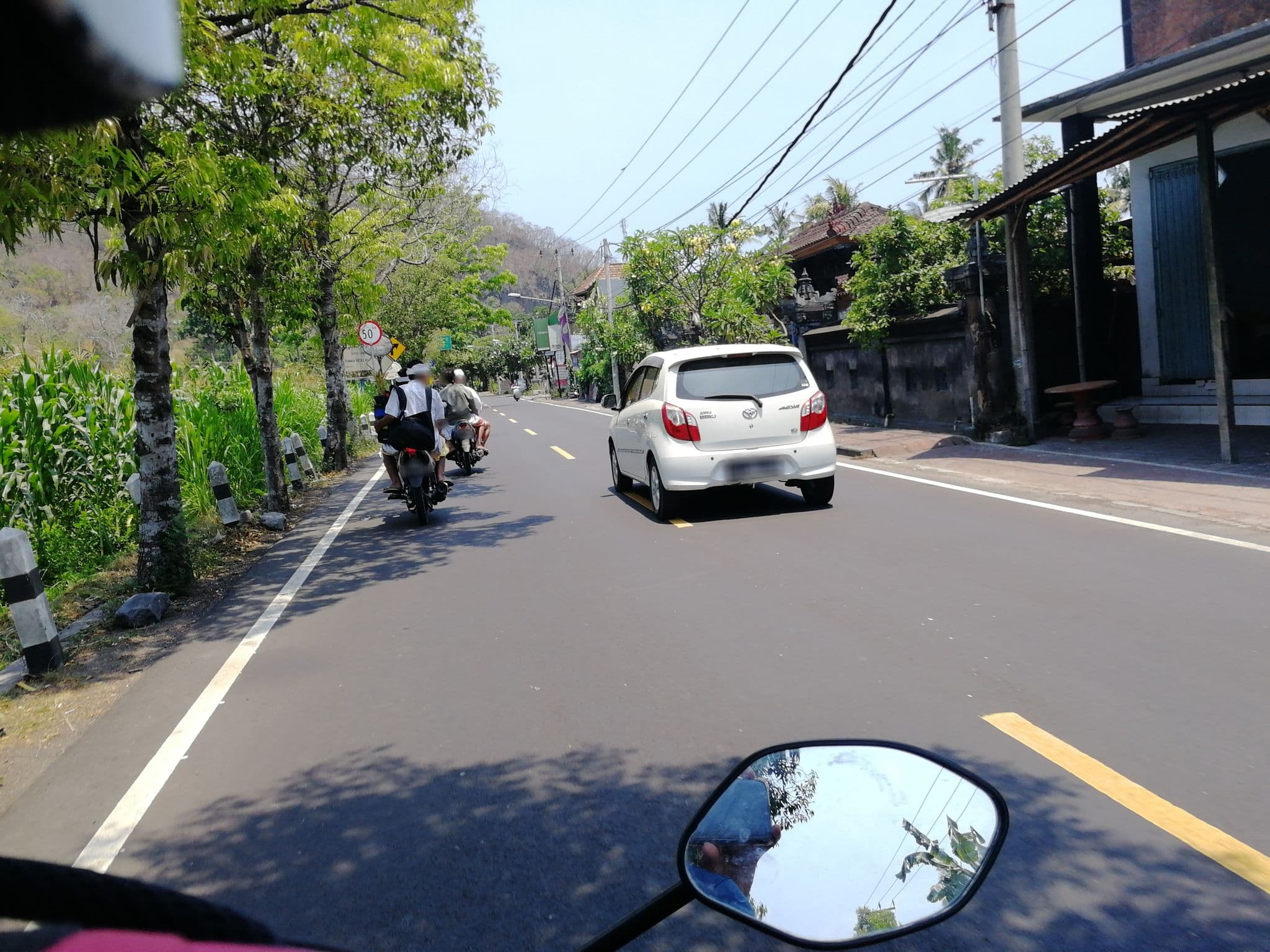 Street view near Bayside Bungalows, Bedugul — © thewayofmando (CC BY-SA · Mapillary)