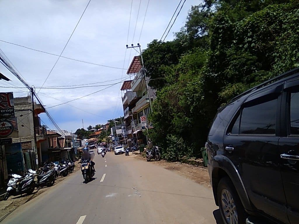 Street view near Prima hotel, Labuan Bajo — © rodionoff (CC BY-SA · Mapillary)