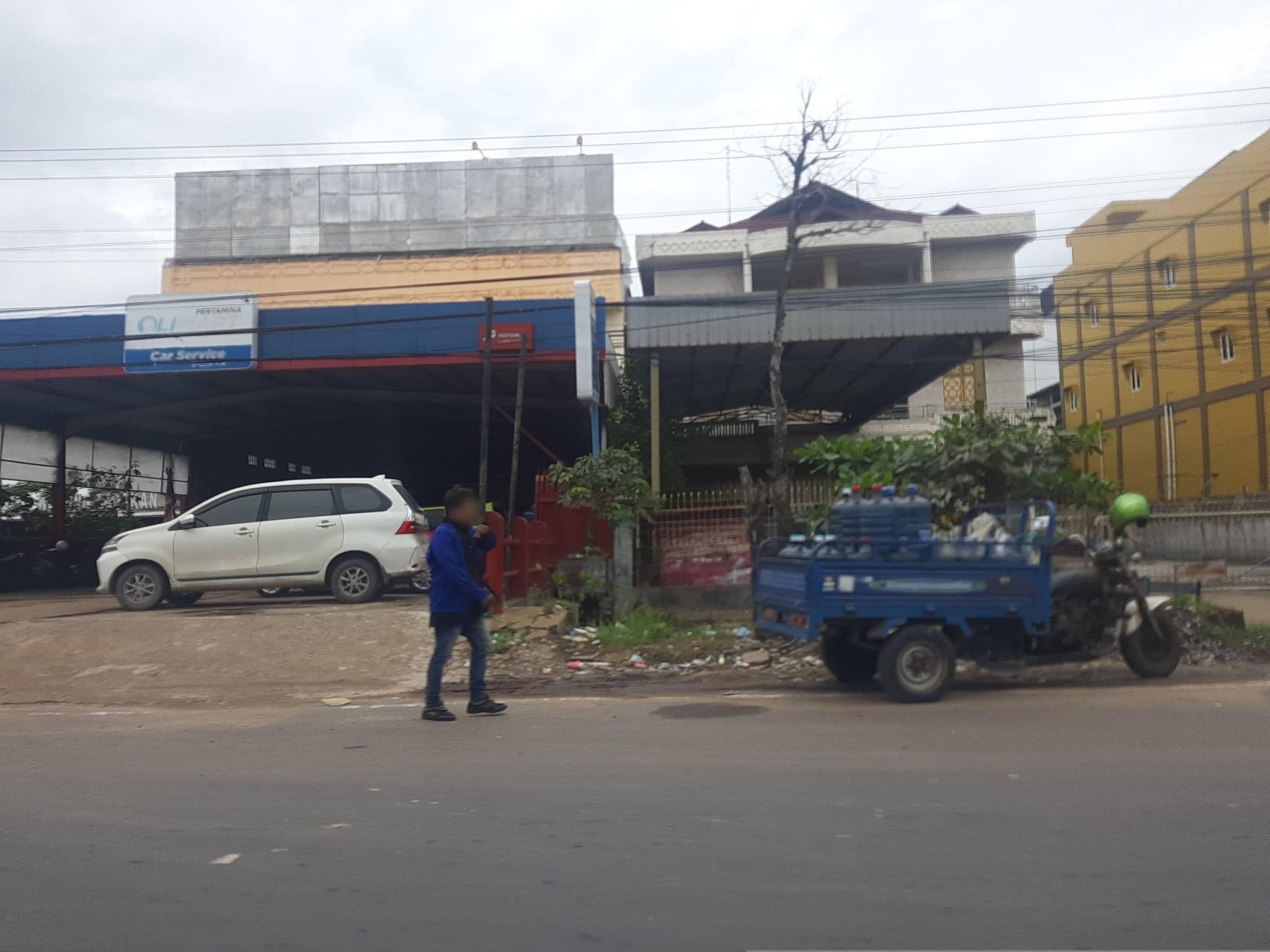 Street view near Business center "Rattan In Utomo", Banjarmasin — © FenyMufyd (CC BY-SA · Mapillary)