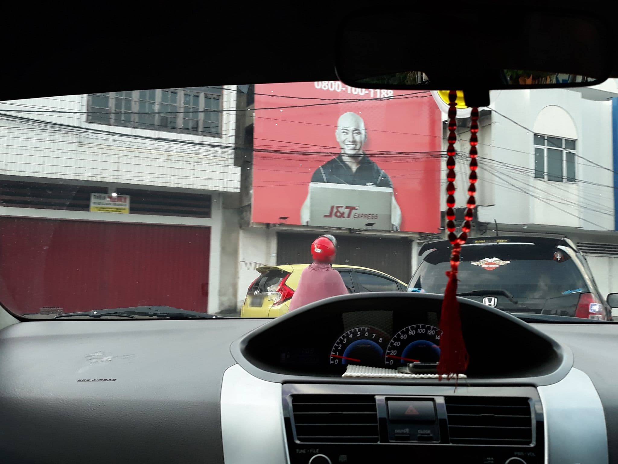 Street view near 3rd floor of mega lestari hotel, Balikpapan — © yahyam (CC BY-SA · Mapillary)