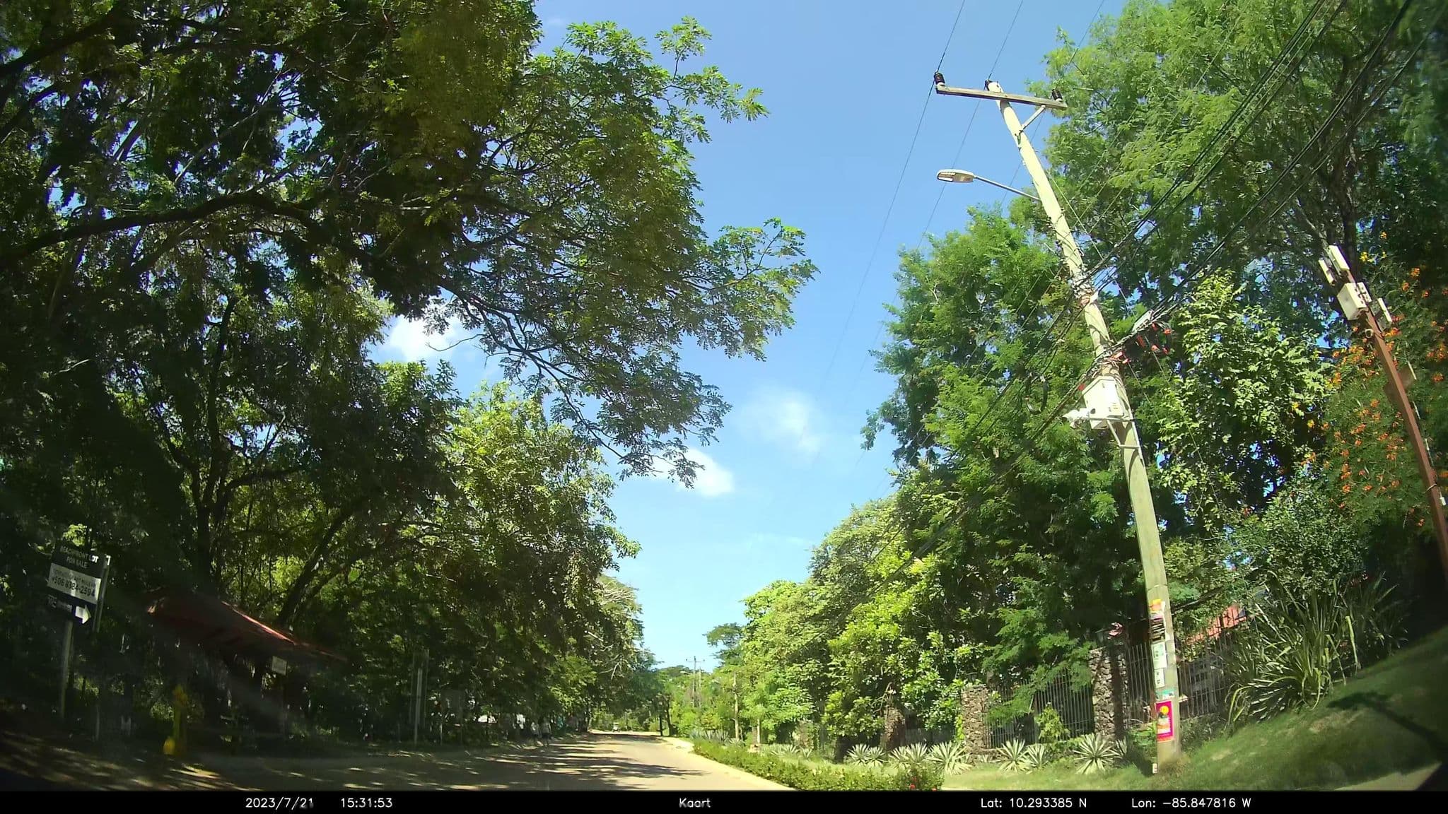 Street view near Capitán Suizo, Tamarindo