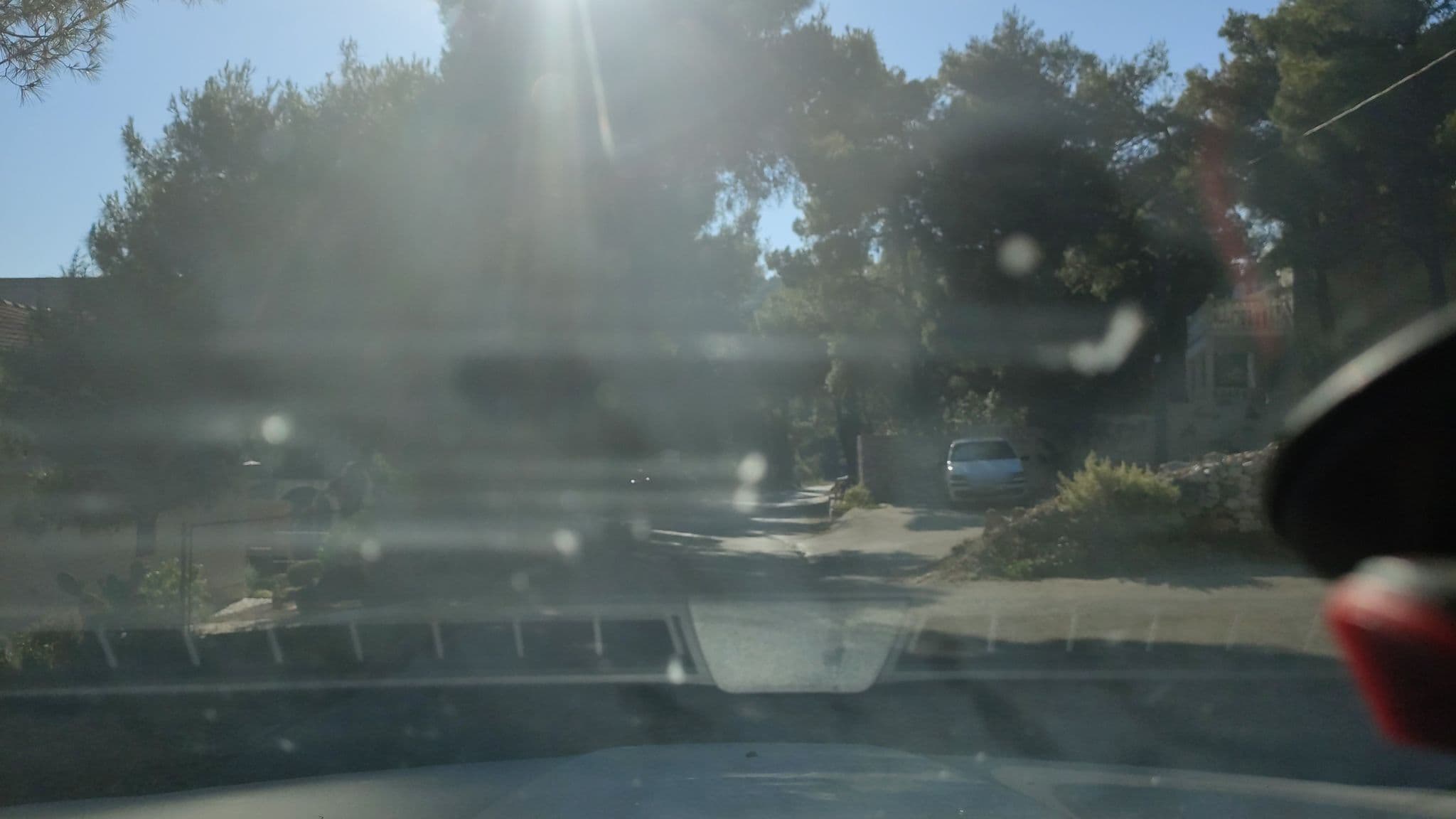 Street view near Apartments Elena & Damir, Vis — © grin (CC BY-SA · Mapillary)
