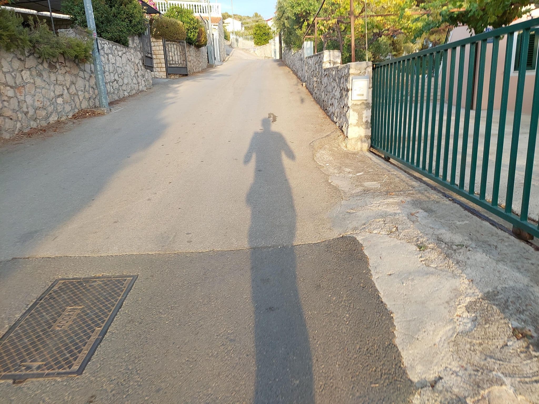 Street view near Holiday Home Vill, Okrug Gornji — © polar7 (CC BY-SA · Mapillary)