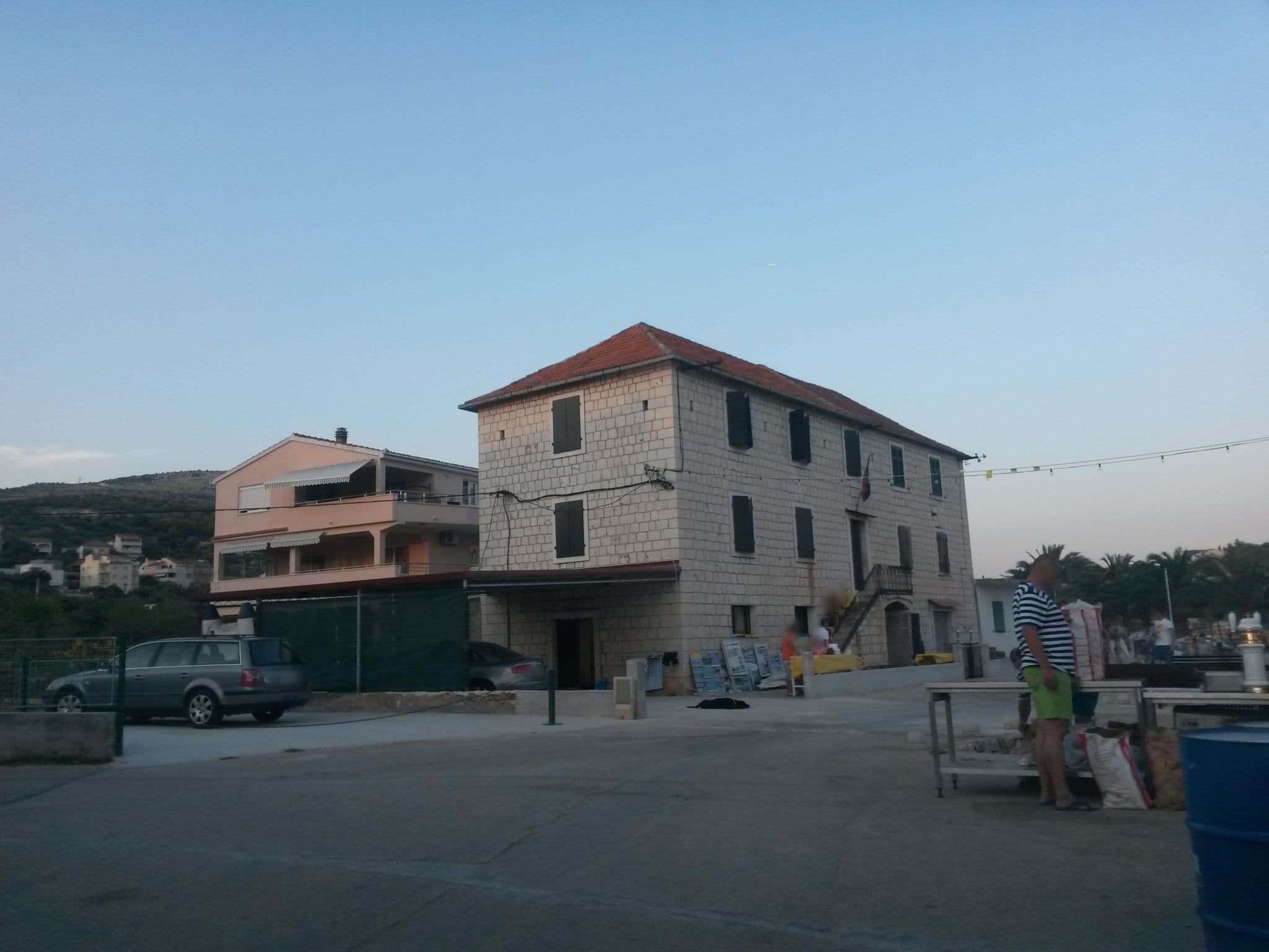 Street view near Apartments Luciano, Seget Vranjica — © osmapper (CC BY-SA · Mapillary)
