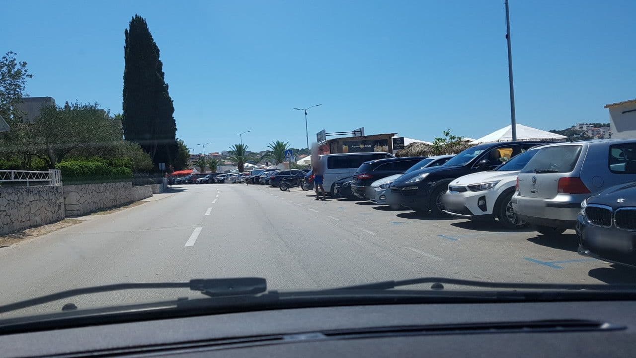 Street view near Maja Apartments, Okrug Gornji — © mik007 (CC BY-SA · Mapillary)