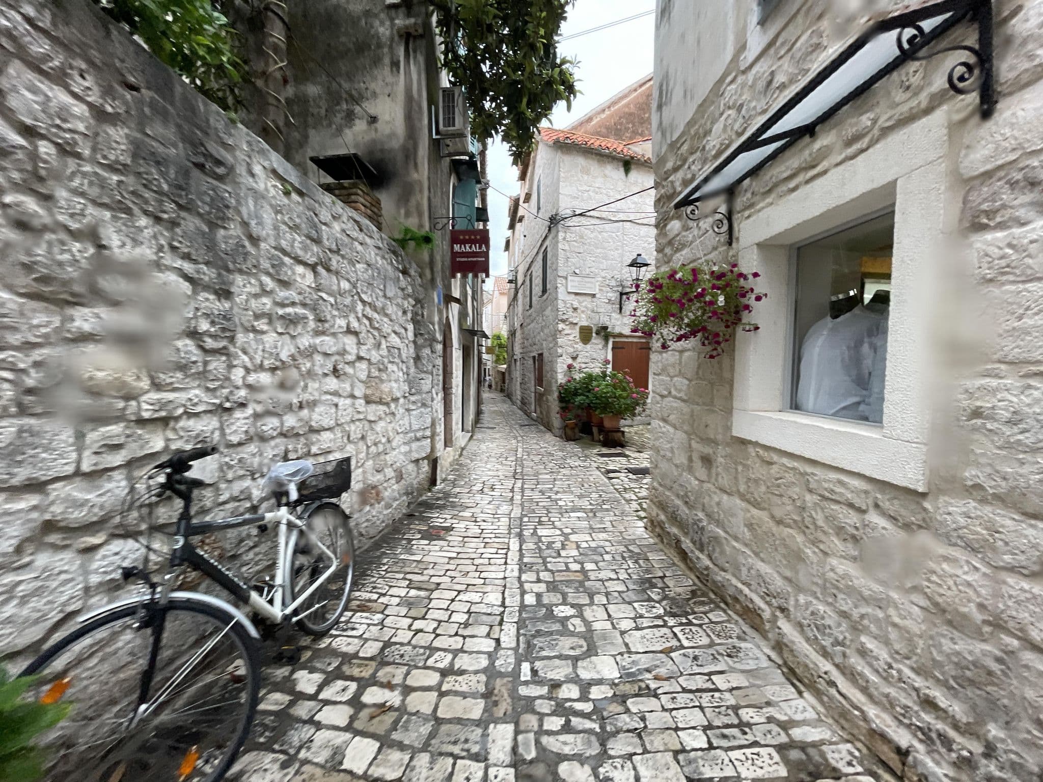 Street view near Rooms Stipcic, Trogir — © filipb (CC BY-SA · Mapillary)