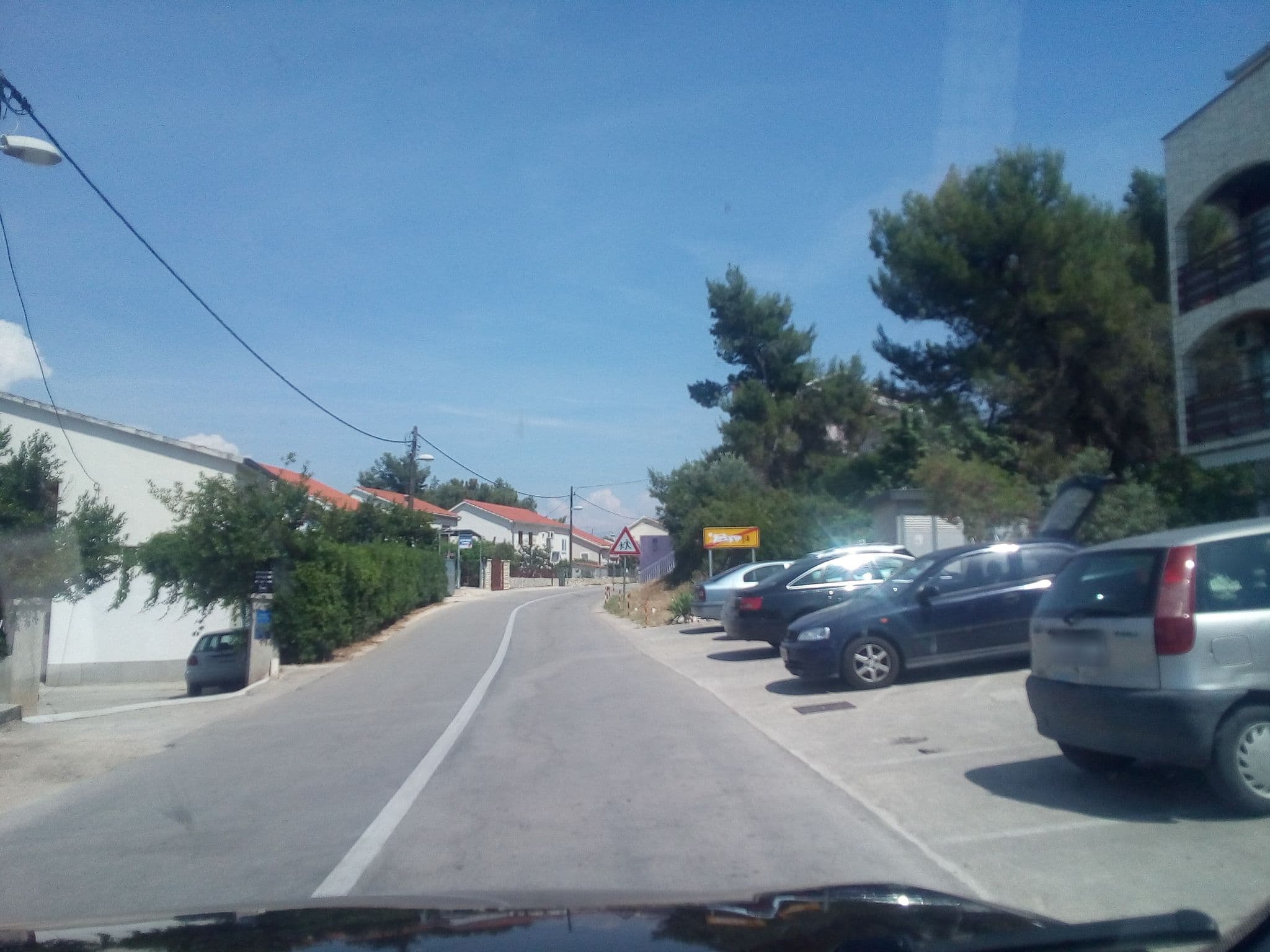Street view near Apartments Coric, Okrug Gornji — © karthoo (CC BY-SA · Mapillary)