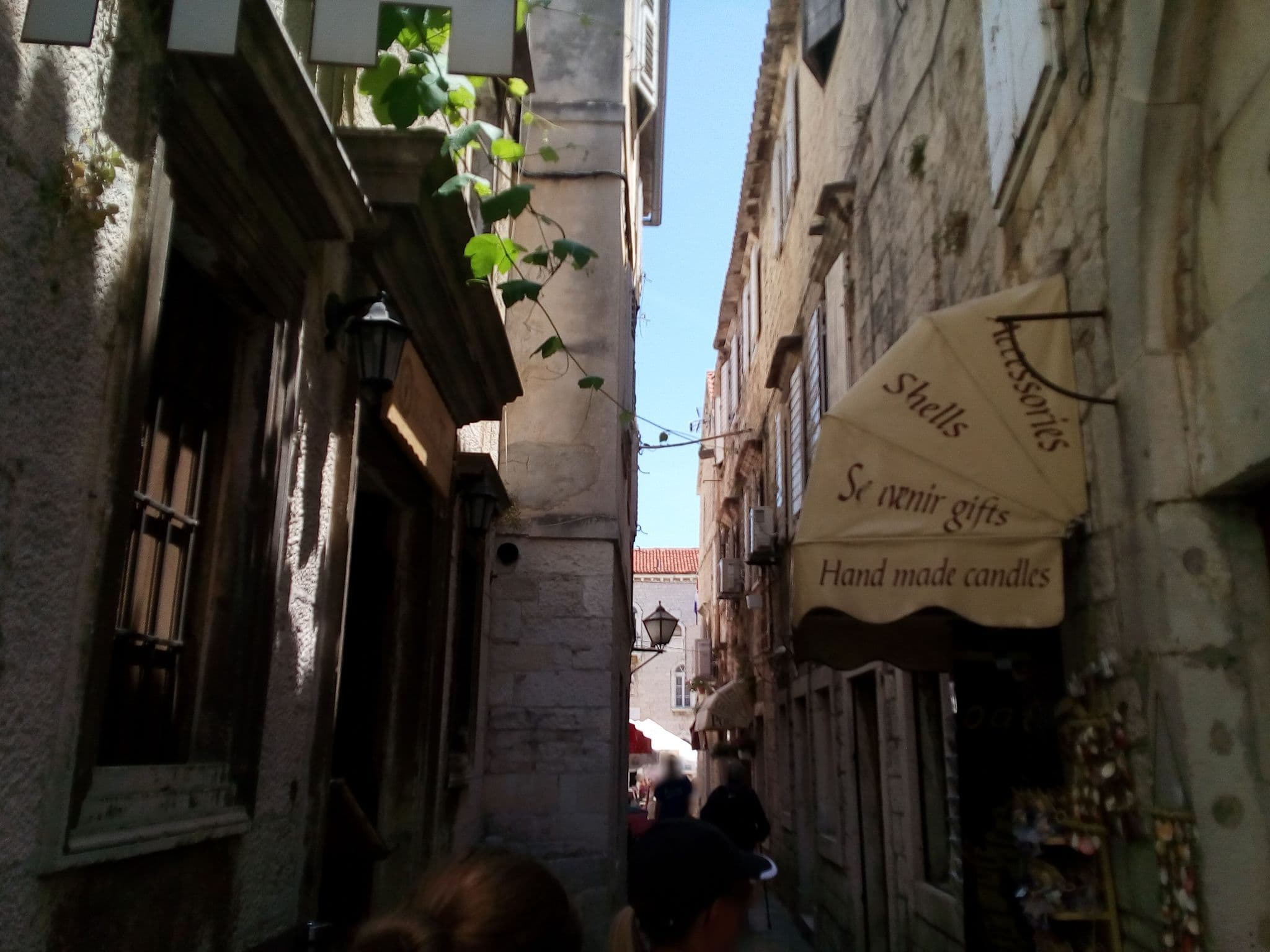 Street view near Apartmani  Spanic, Trogir — © karthoo (CC BY-SA · Mapillary)