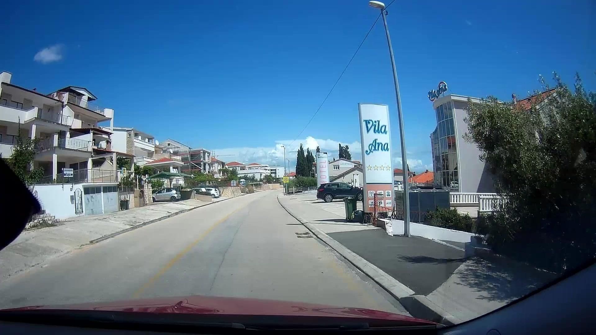 Street view near Apartments Valjan, Donji Seget — © micmin1972 (CC BY-SA · Mapillary)