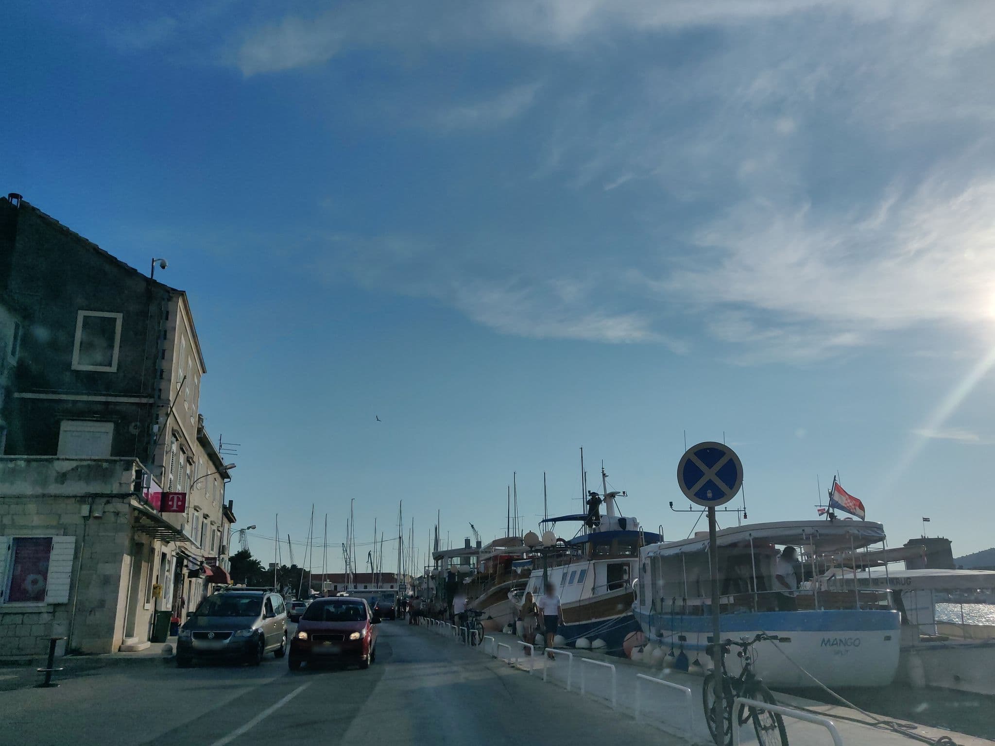 Street view near Obrt za turizam, ugostiteljstvo i usluge VILA SIKAA, Vl. Ante Runtić, Trogir, Obala kralja Zvonimira 13, Trogir — © stefanb (CC BY-SA · Mapillary)