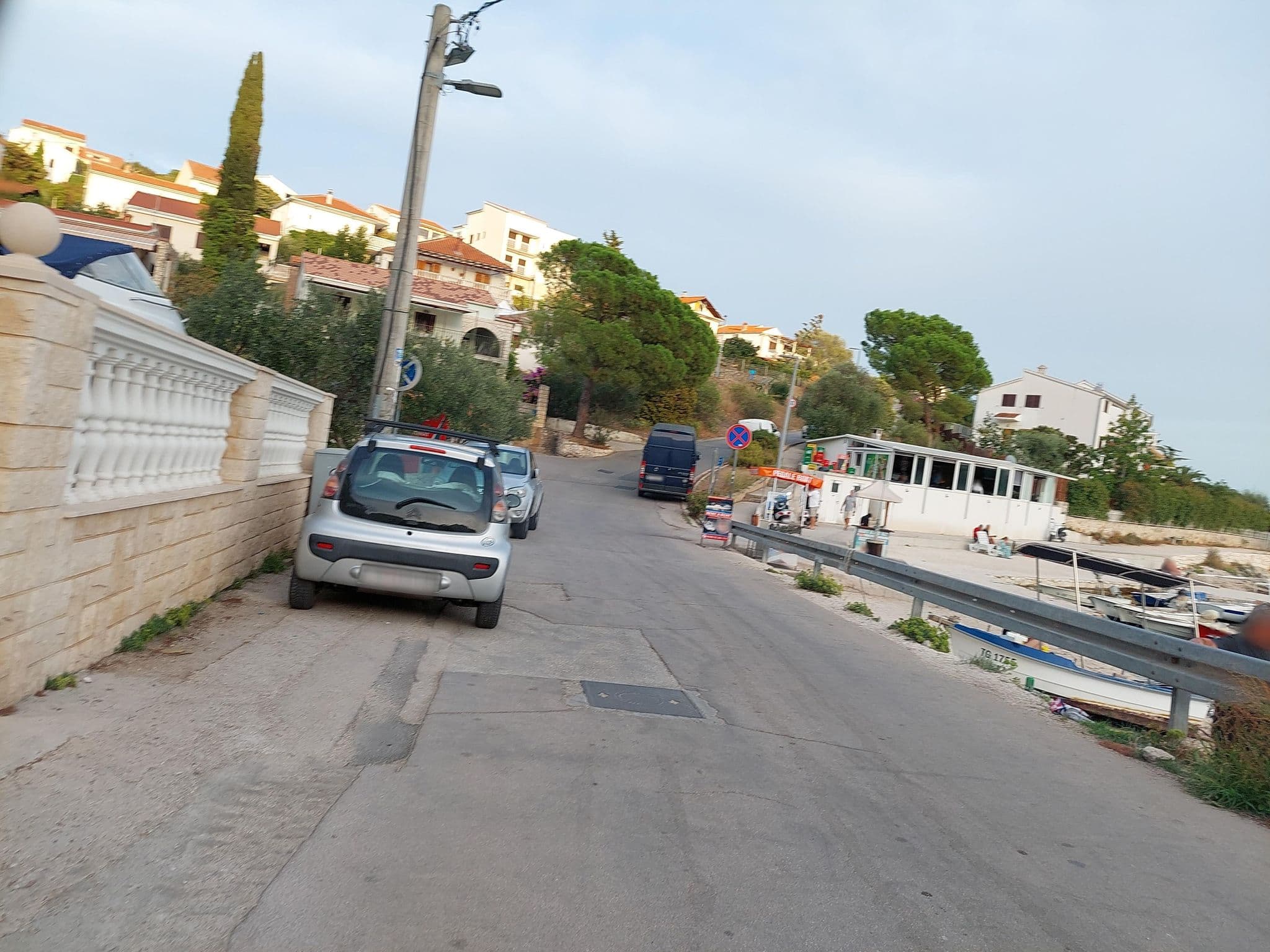 Street view near Aparthotel Sirena, Okrug Gornji — © polar7 (CC BY-SA · Mapillary)