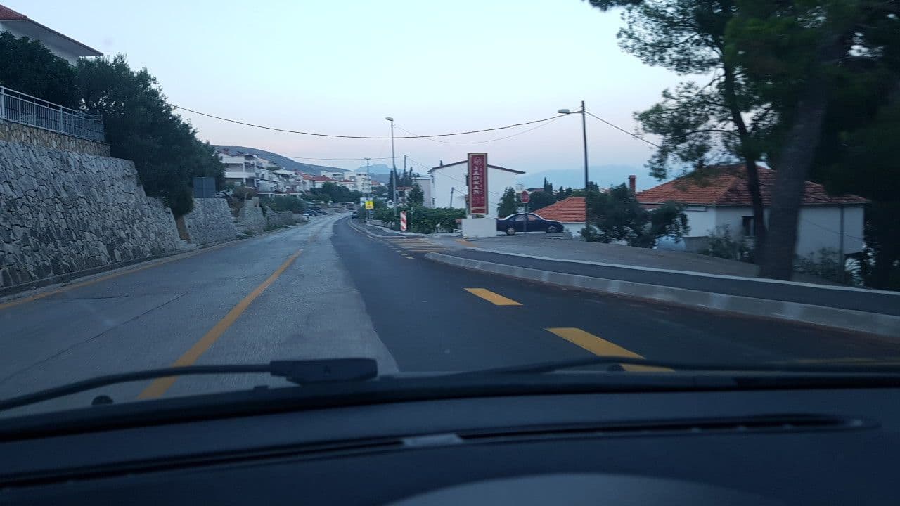 Street view near Apartments Tomas Seget Donji, Donji Seget — © mik007 (CC BY-SA · Mapillary)