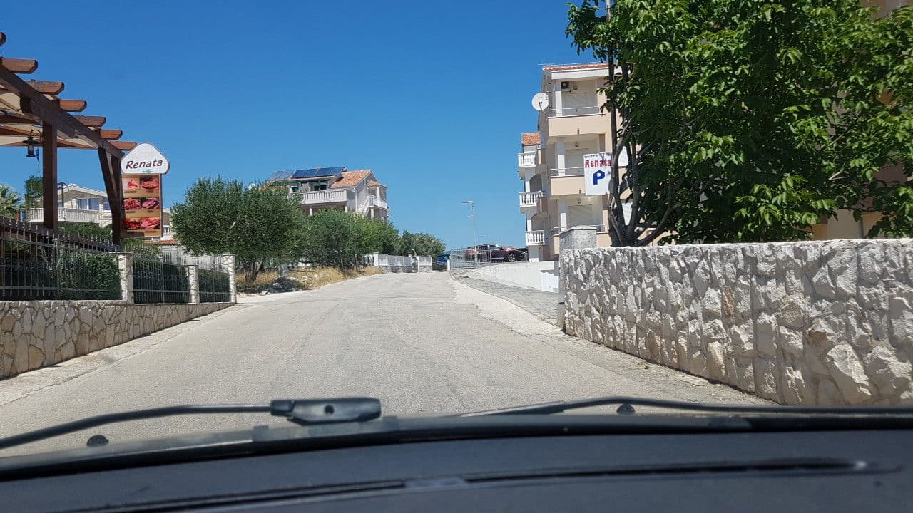 Street view near Apartments Stepic, Okrug Gornji — © mik007 (CC BY-SA · Mapillary)
