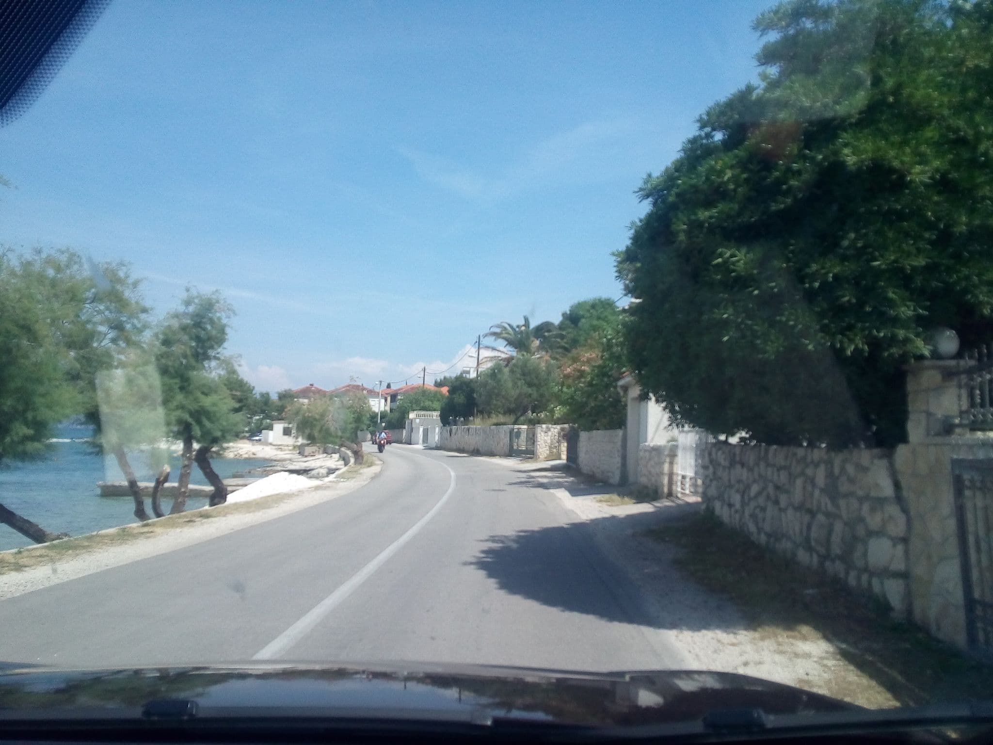 Street view near Apartments Bluesky, Okrug Gornji — © karthoo (CC BY-SA · Mapillary)