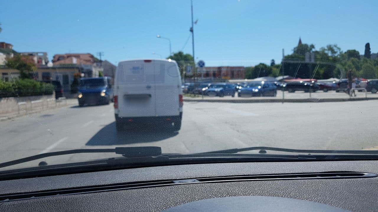 Street view near Obrt Za Ugostiteljstvo, Trgovinu, Građevinarstvo I Usluge Dalmatino Vl. Miroslava Vukman, Trogir, K.A. Stepinca 42, Trogir — © mik007 (CC BY-SA · Mapillary)