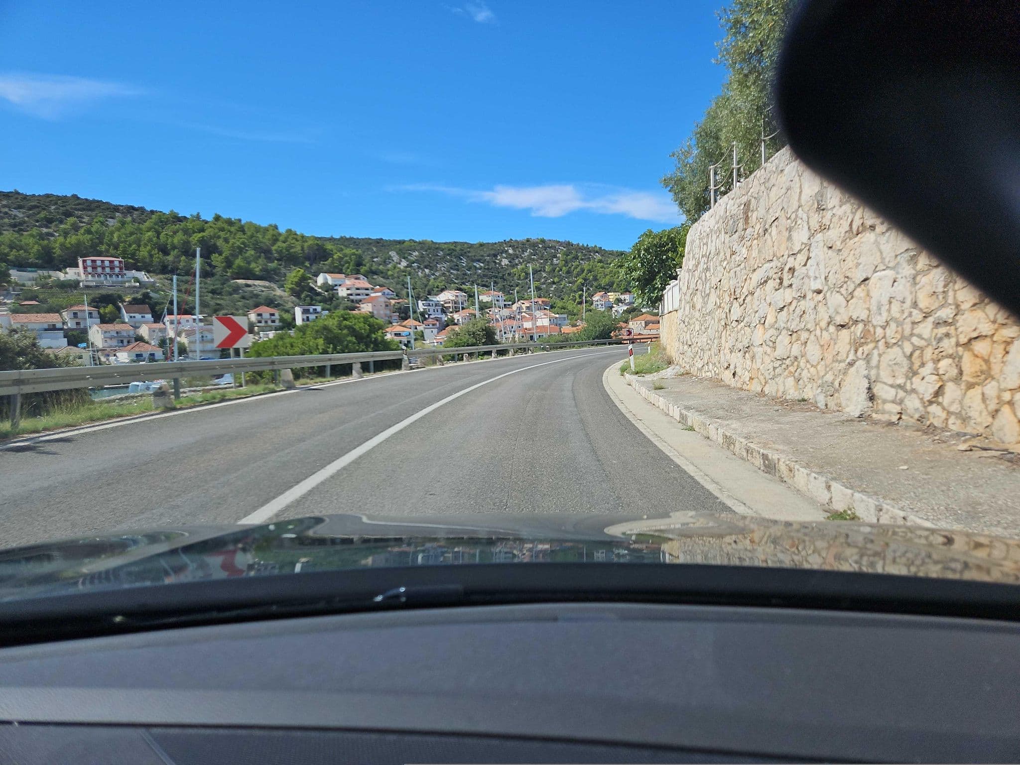 Street view near Apartamenty Chorwacja - Marina, Marina — © toho (CC BY-SA · Mapillary)