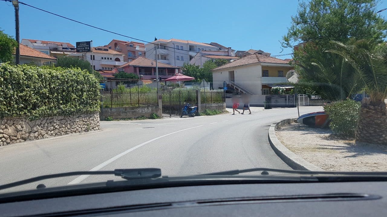 Street view near Apartments MJM, Okrug Gornji — © mik007 (CC BY-SA · Mapillary)