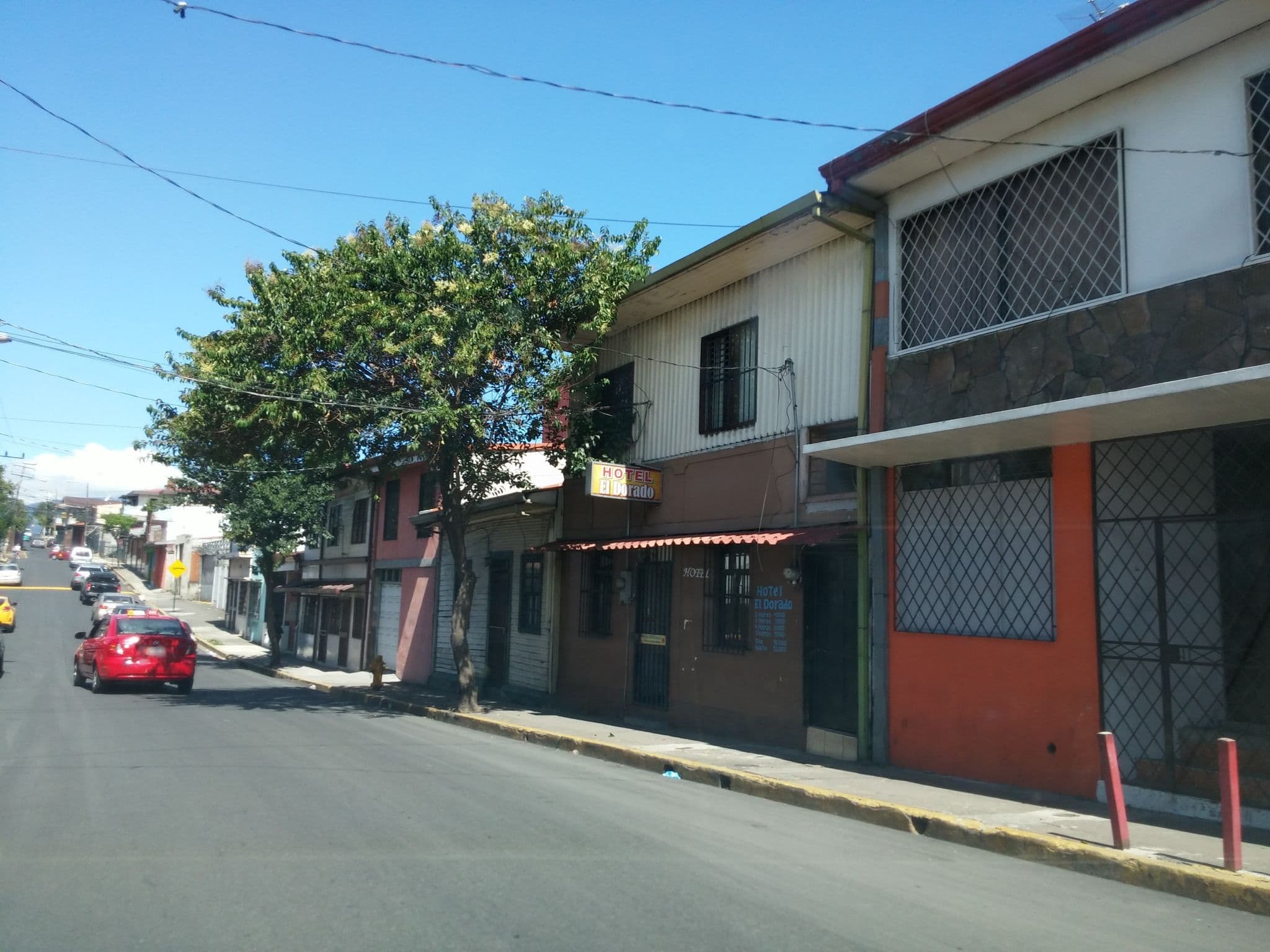 Street view near Hotel El Dorado, San José