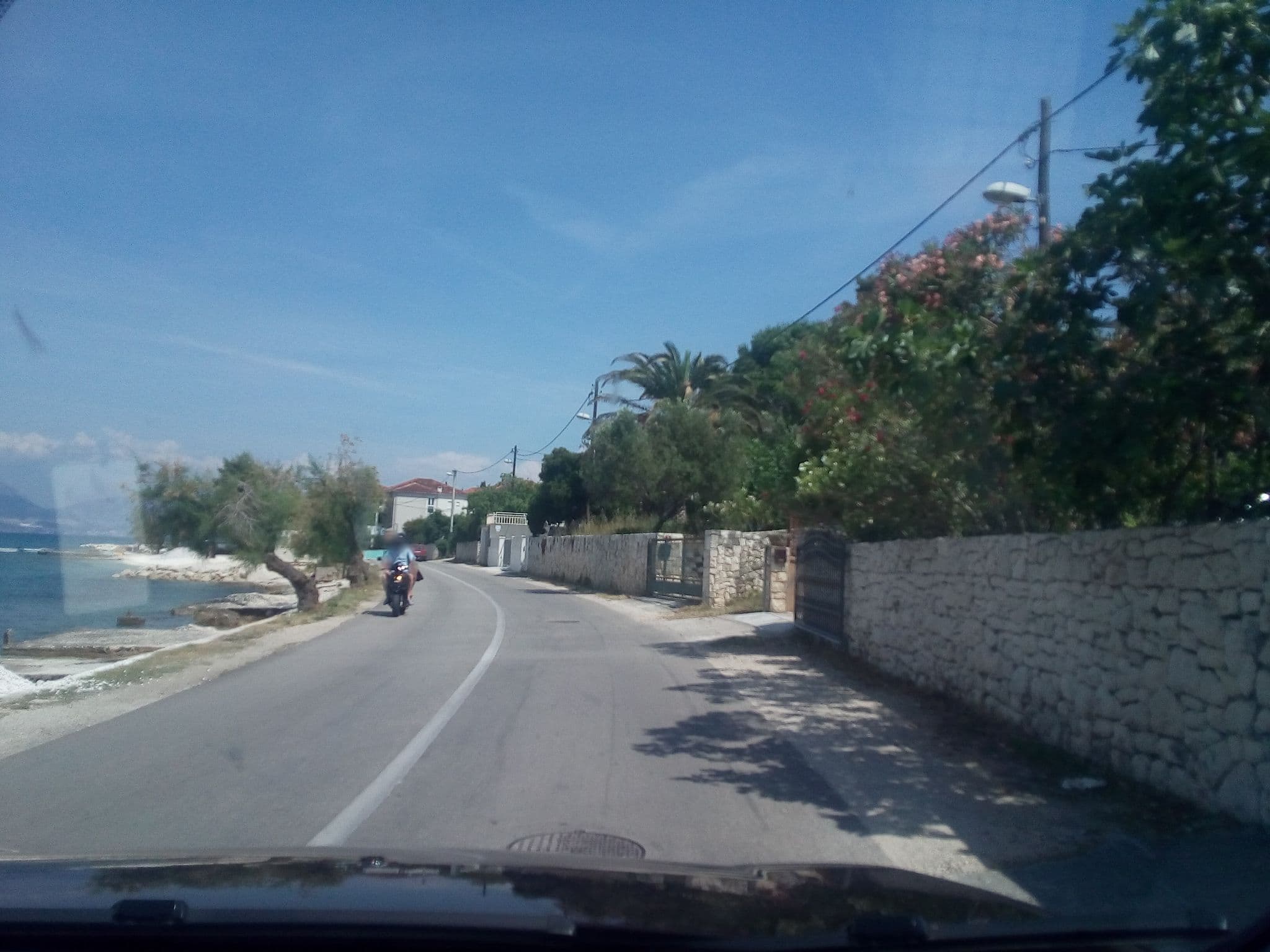 Street view near Apartmani Tokić, Okrug Gornji — © karthoo (CC BY-SA · Mapillary)