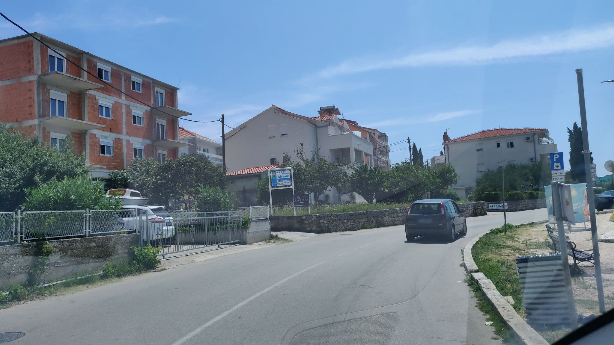 Street view near Villa Doria, Okrug Gornji — © stefanb (CC BY-SA · Mapillary)