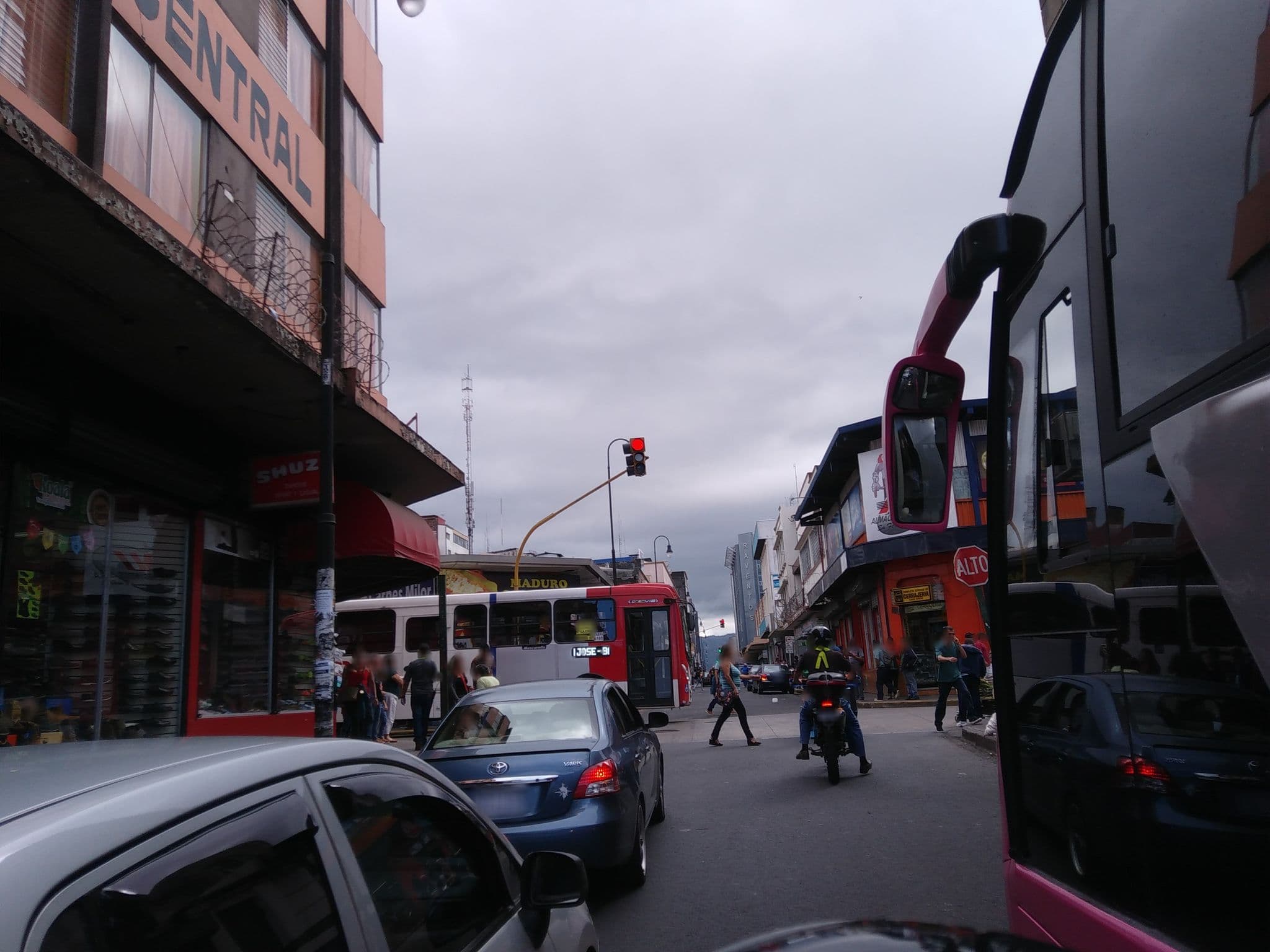Street view near Nuevo Hotel Central, San José — © allanesqui (CC BY-SA · Mapillary)