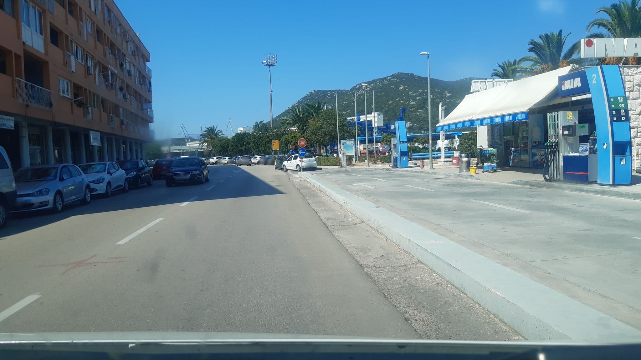 Street view near Villa Jasmina, Ploče — © veverica (CC BY-SA · Mapillary)