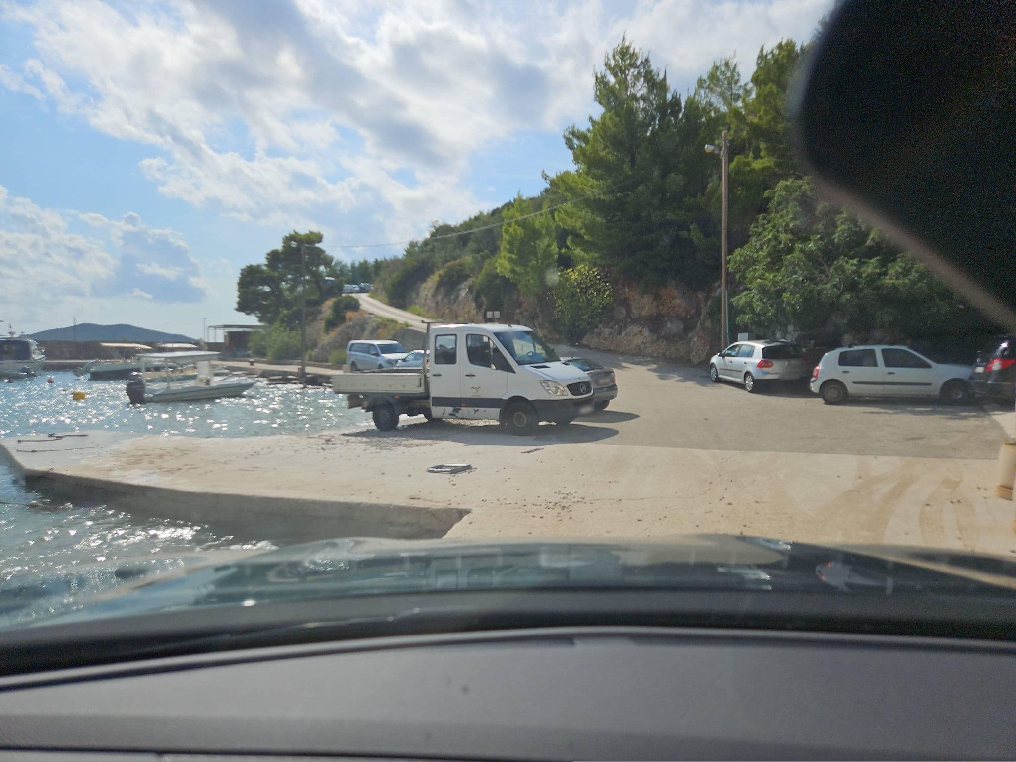 Street view near Hacienda Brsecine Zuzoric, Zaton — © toho (CC BY-SA · Mapillary)