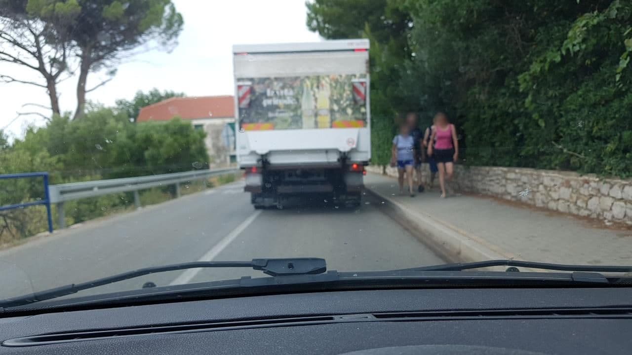 Street view near Guesthouse Lucic, Orebić — © mik007 (CC BY-SA · Mapillary)