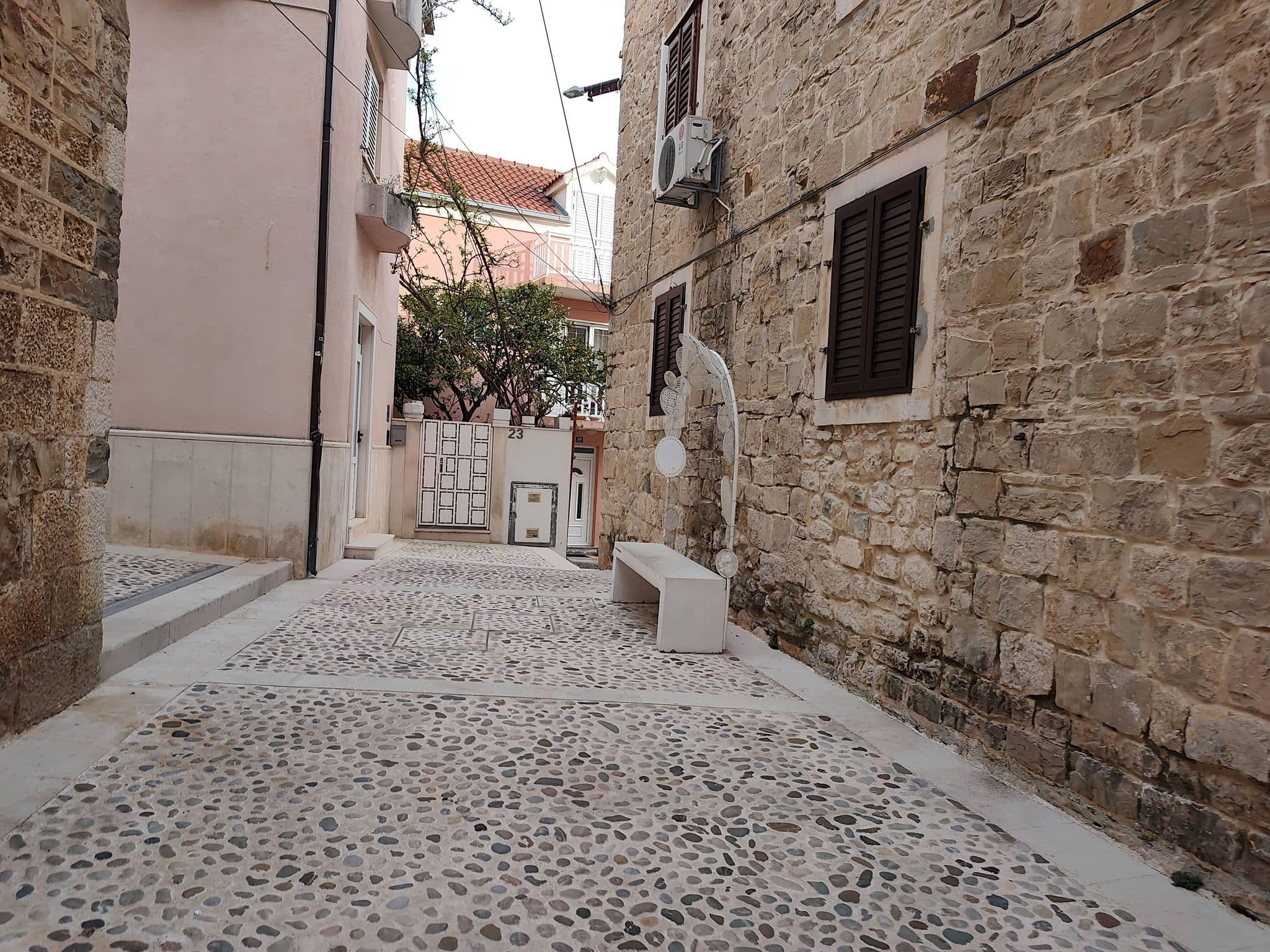 Street view near Luxury Apartments Sulenta, Makarska — © Duro (CC BY-SA · Mapillary)