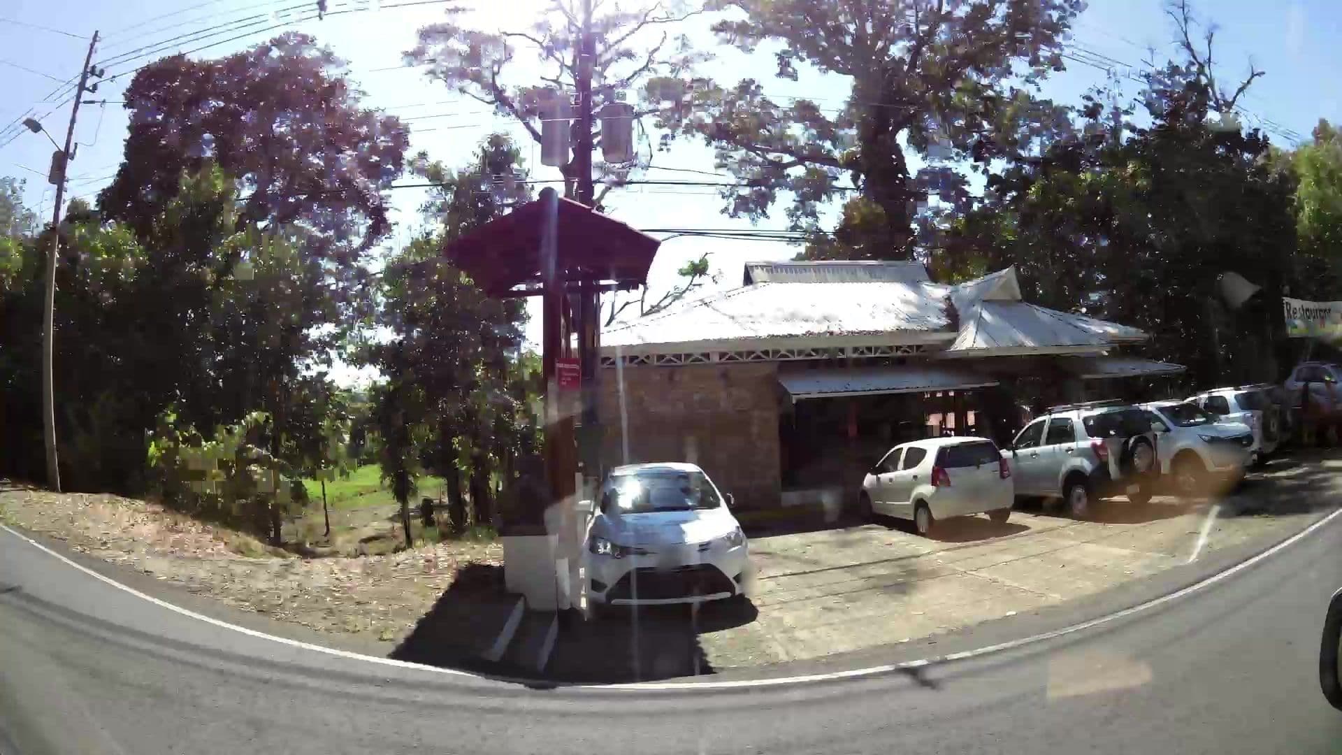 Street view near Verde Mar, Quepos