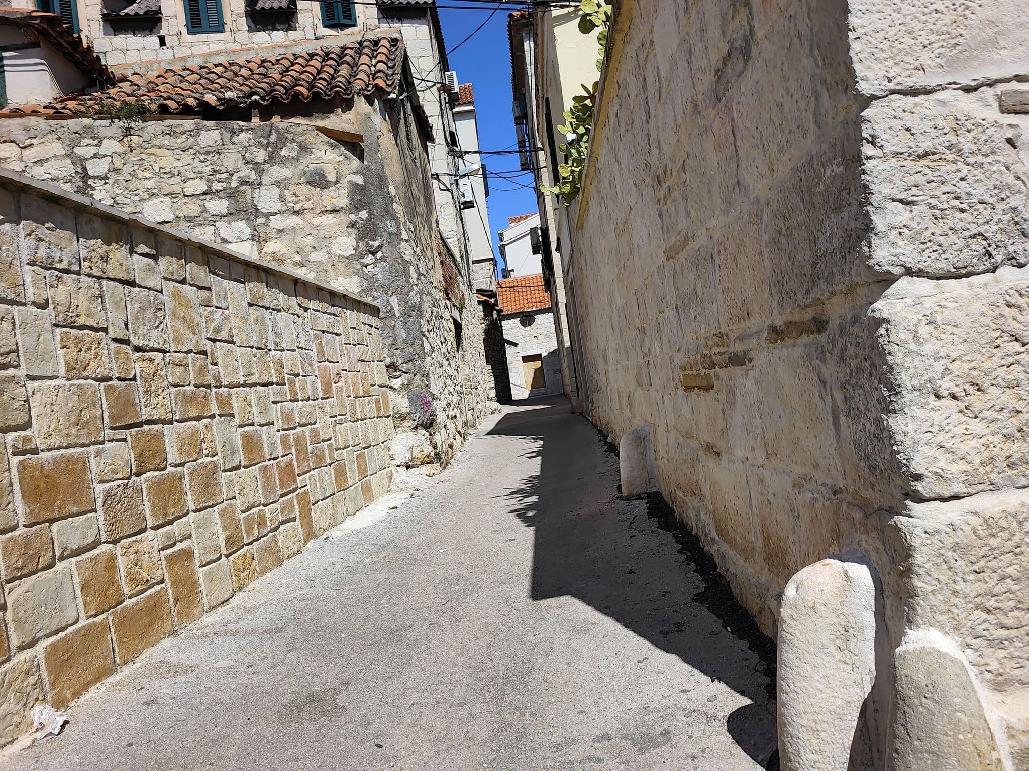 Street view near Apartment Taida, Split — © Duro (CC BY-SA · Mapillary)