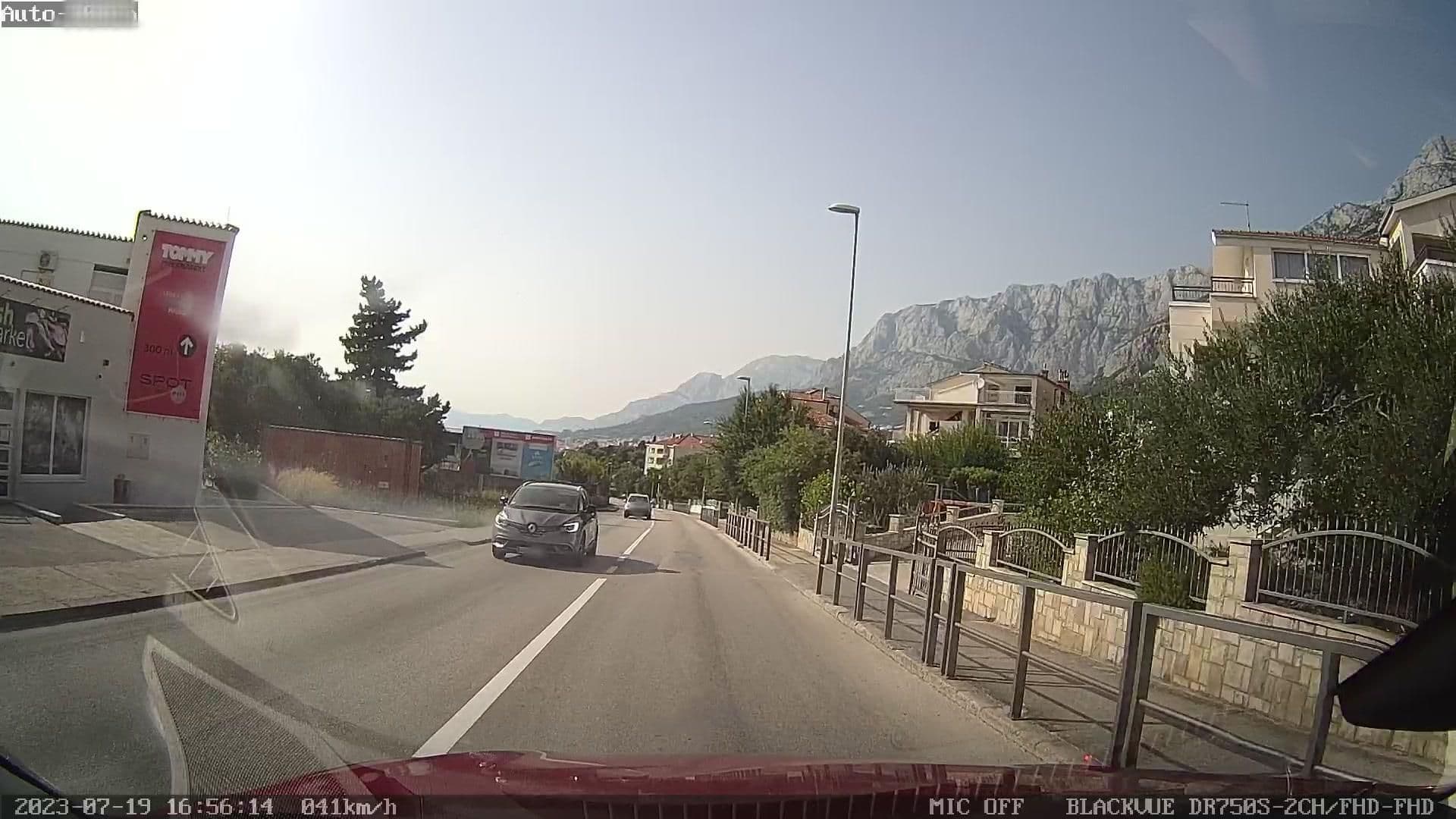 Street view near Vita Apartments, Makarska — © rdnnk (CC BY-SA · Mapillary)