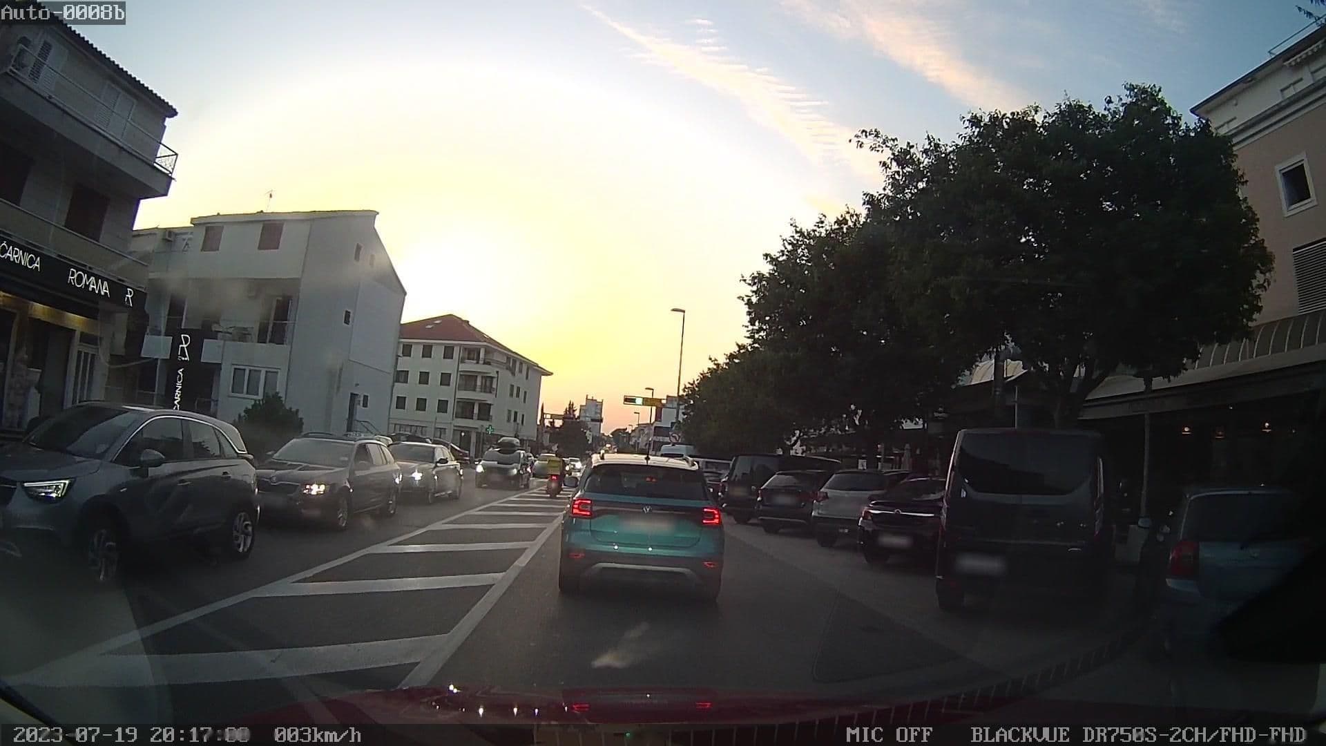 Street view near Apartmani Srzic, Makarska — © rdnnk (CC BY-SA · Mapillary)