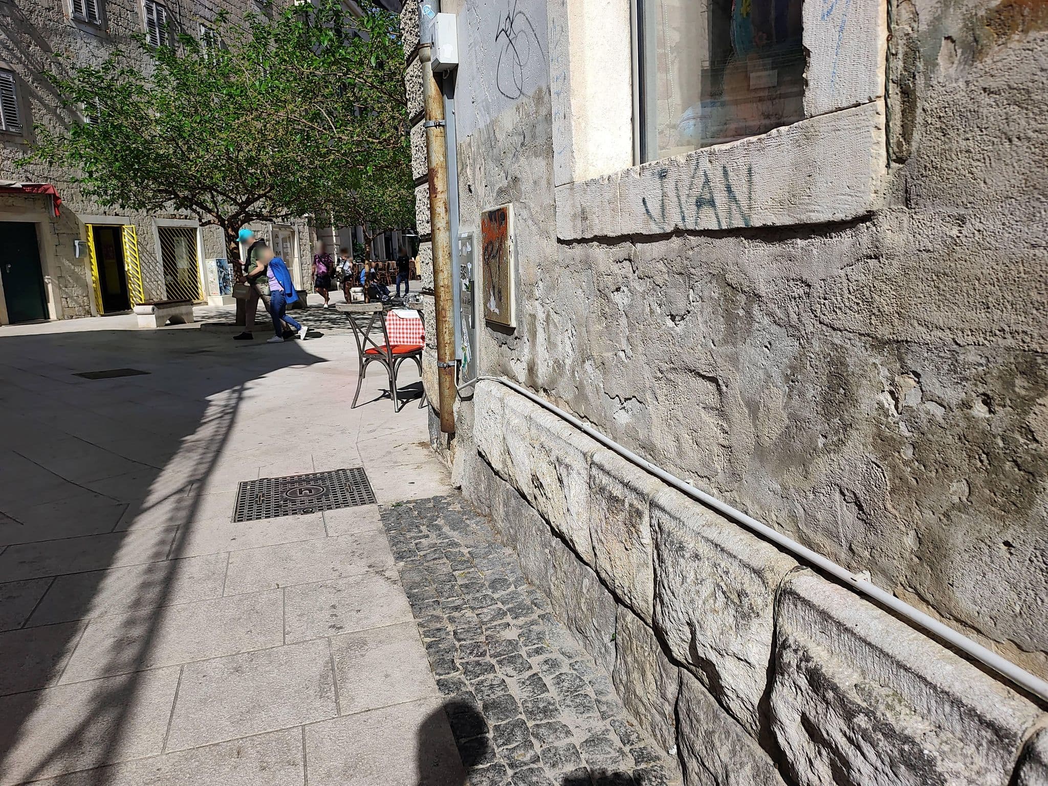 Street view near Devivi Apartments, Split — © Duro (CC BY-SA · Mapillary)
