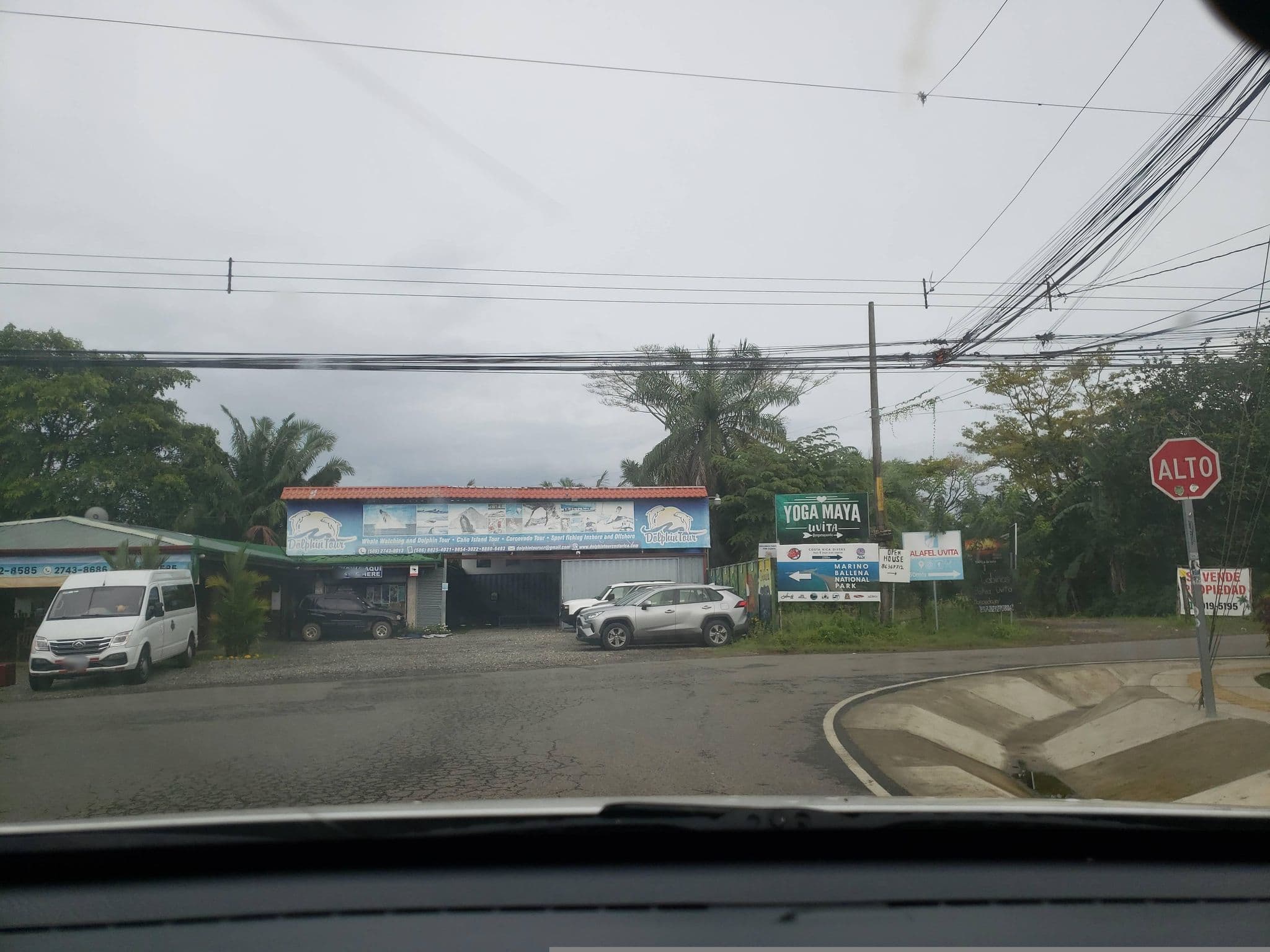 Street view near Villas Bungalows Ballena, Uvita
