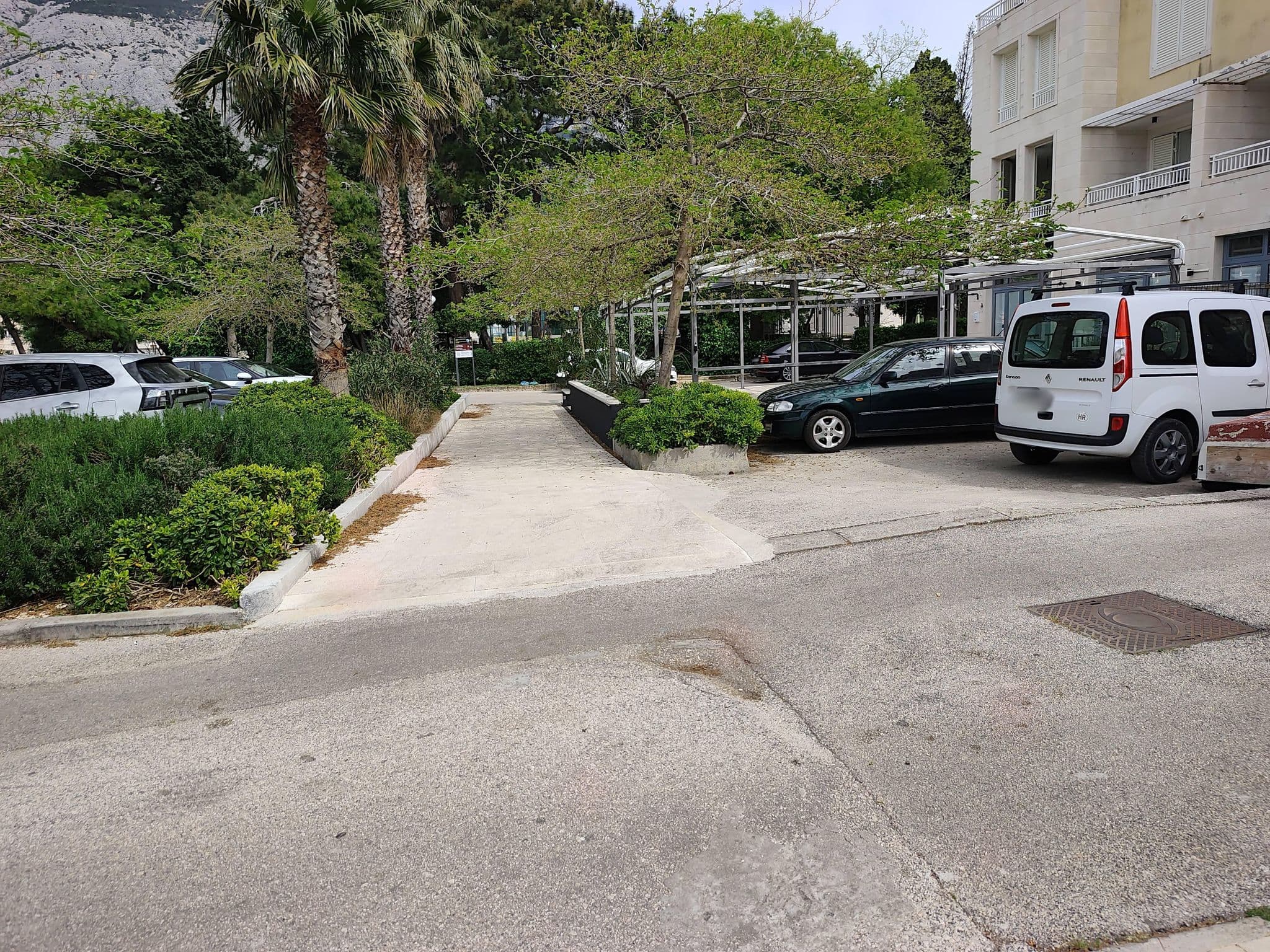 Street view near Aparthotel Park Osejava, Makarska — © Duro (CC BY-SA · Mapillary)