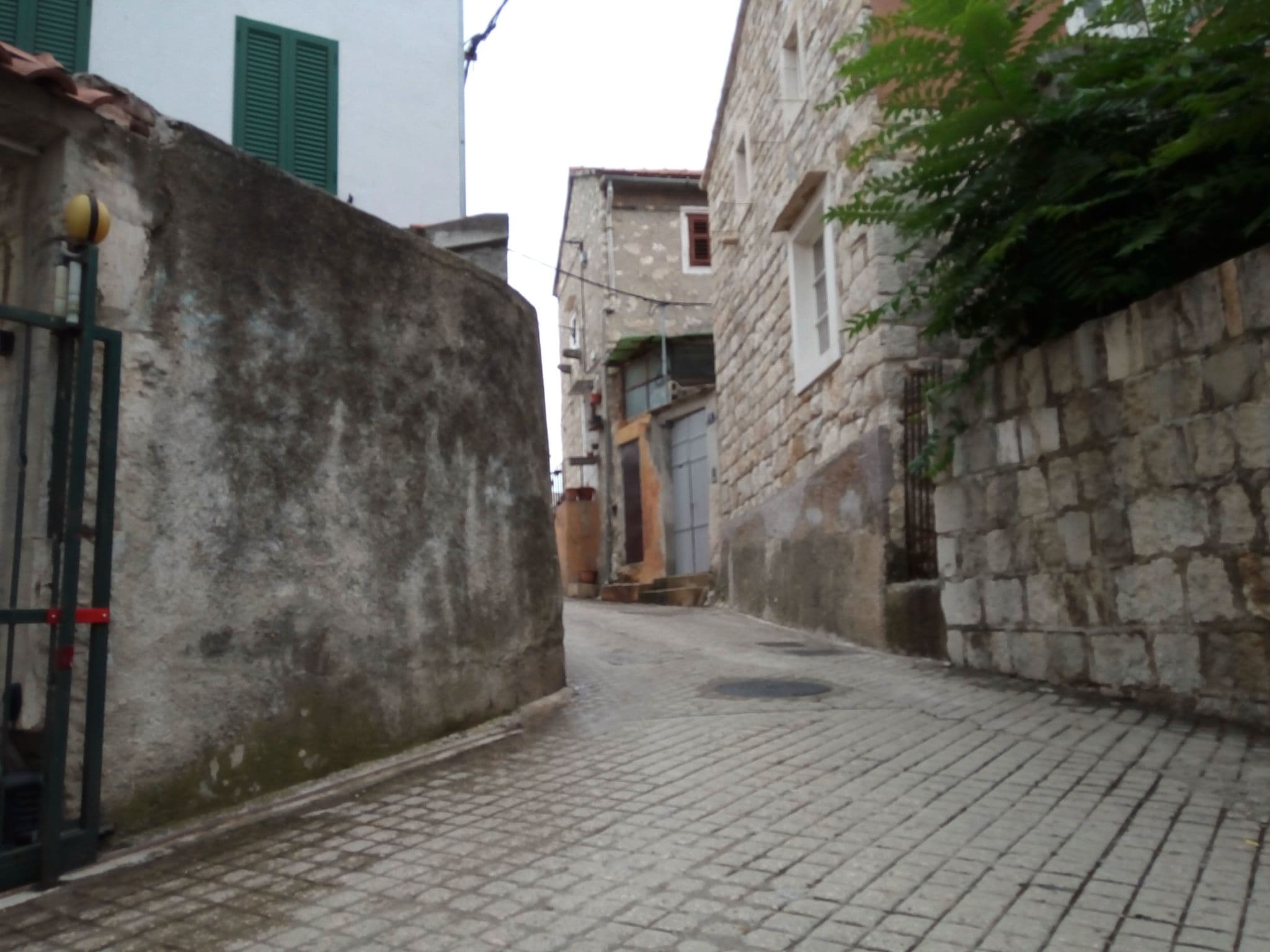 Street view near Heritage Palace Varoš, Split — © mapfool (CC BY-SA · Mapillary)