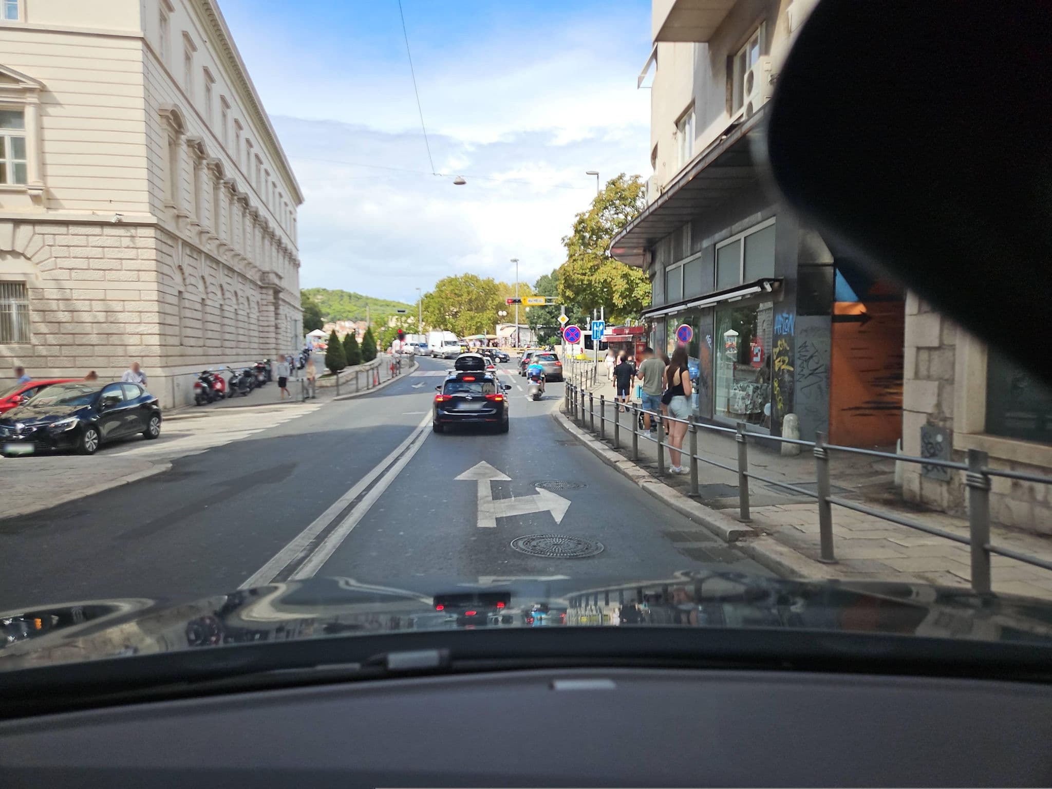 Street view near KAMEN, obrt za pekarstvo, trgovinu, turizam i građevinarstvo vl. Mark Prekpaljaj, Split — © toho (CC BY-SA · Mapillary)