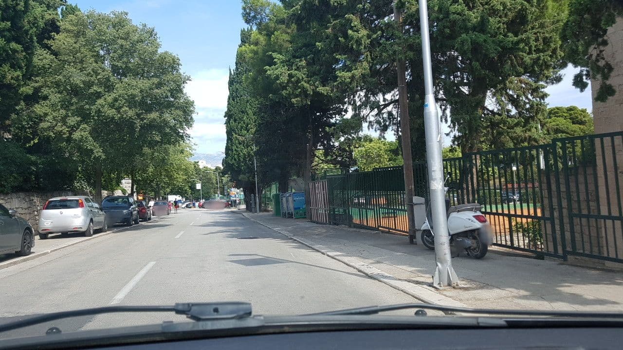 Street view near Firule Beach Apartaments, Split — © mik007 (CC BY-SA · Mapillary)