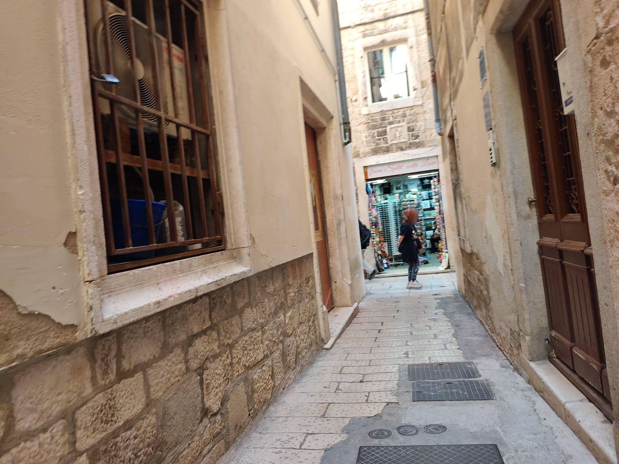 Street view near Apartment Peristyle, Split — © Duro (CC BY-SA · Mapillary)