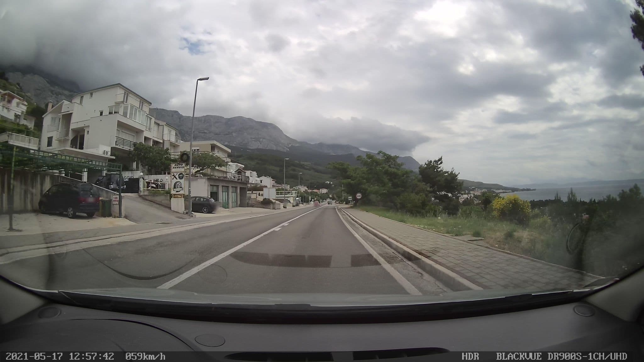 Street view near отель Тамарис, Tučepi — © brackone (CC BY-SA · Mapillary)