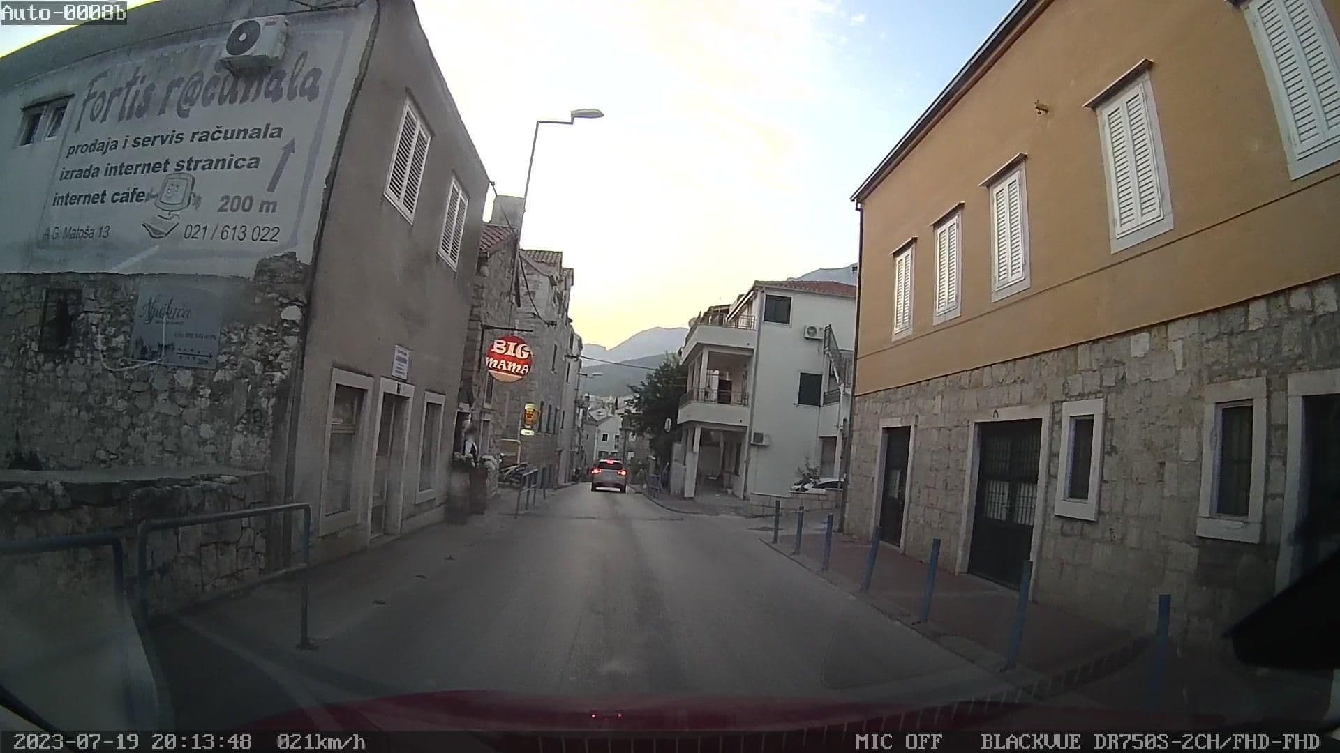 Street view near Turističko - Ugostiteljski Obrt Apartel Park Osejava Vl. Vojni Urlić, Makarska — © rdnnk (CC BY-SA · Mapillary)
